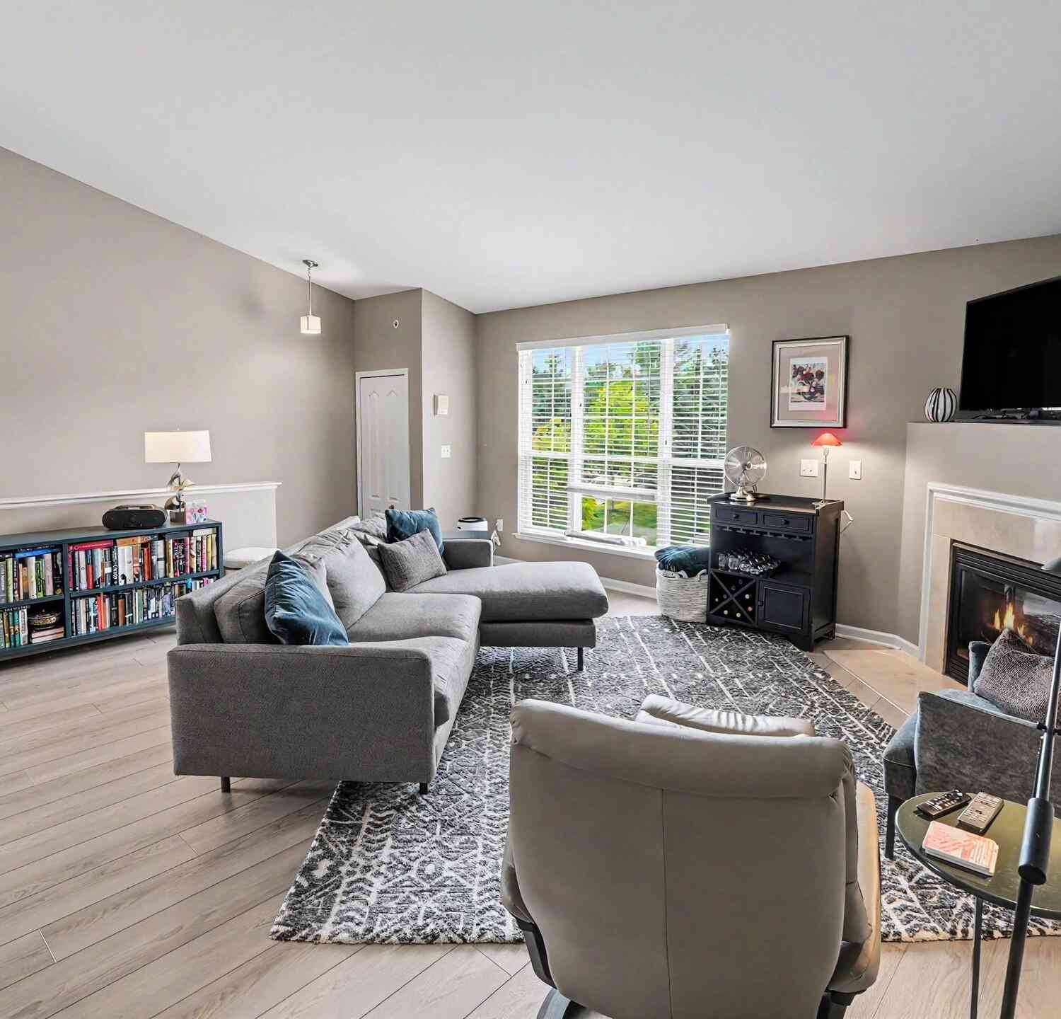 Condo For Sale - 404 Riversedge Drive<br/> Washtenaw County, Saline, MI 48176