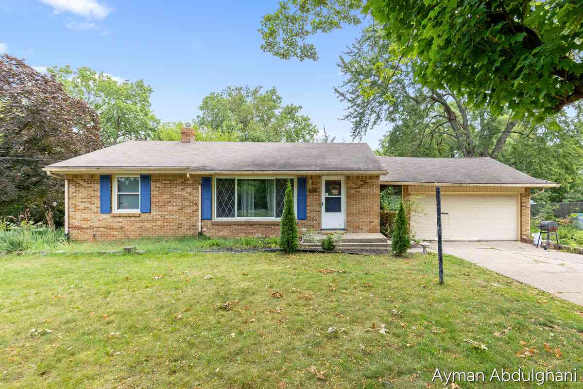 Homes For Sale - 4248 Curwood Avenue<br/> Grand Rapids, MI 49508