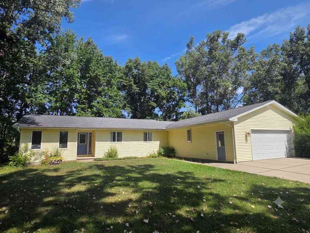 Homes For Sale - 3750 Green Acres Drive<br/> Mount Pleasant, MI 48858