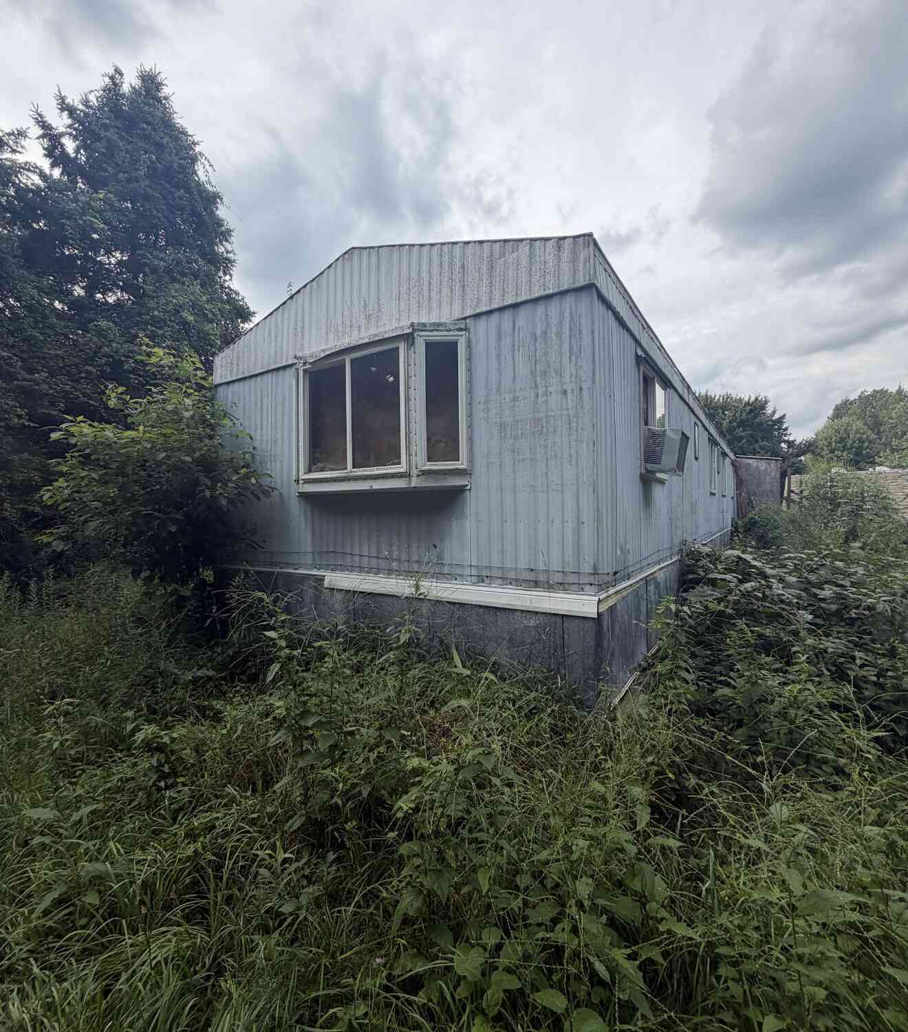 Mobile Home For Sale - 25306 Mckenzie Street<br/> Dowagiac, MI 49047