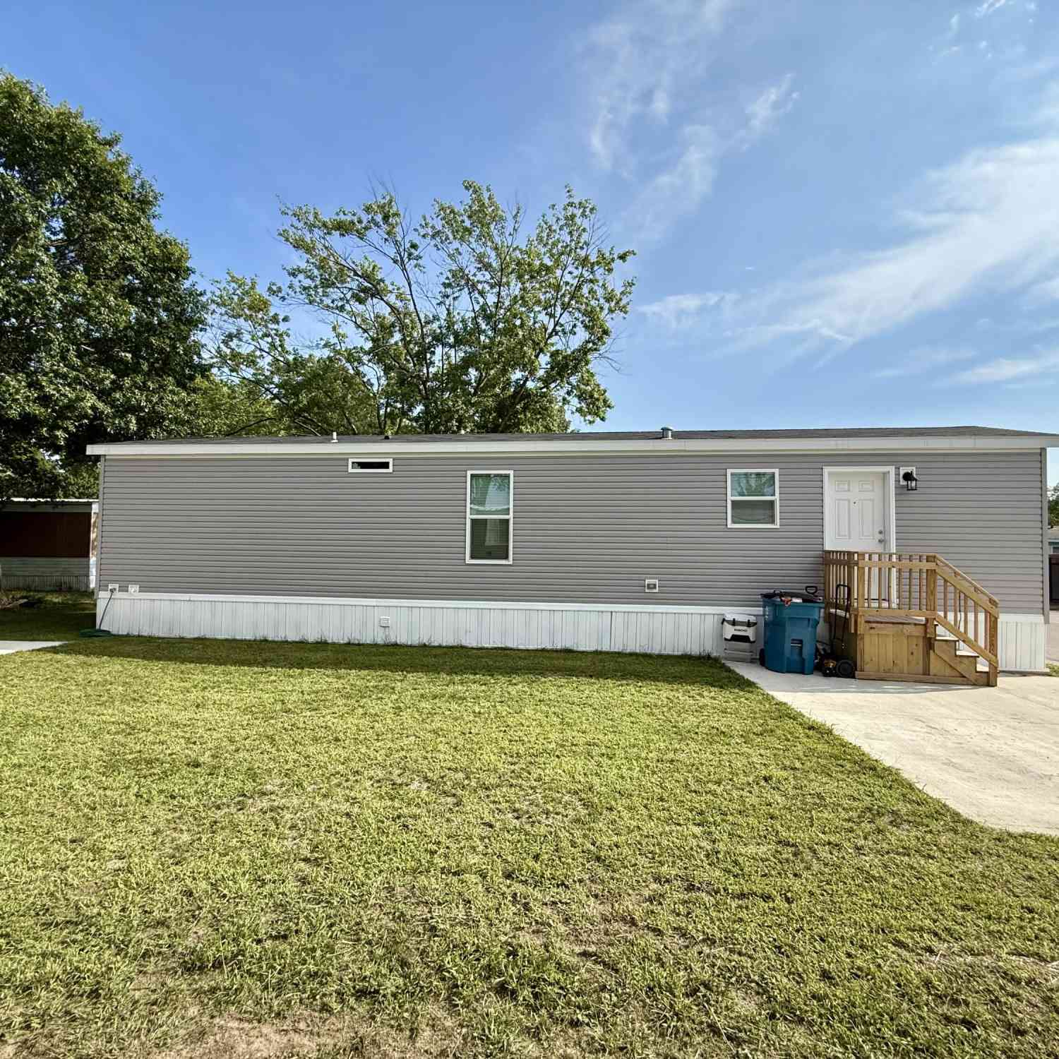 Mobile Home For Sale - 333 E Lakewood Boulevard #276<br/> Ottawa County, Holland, MI 49424