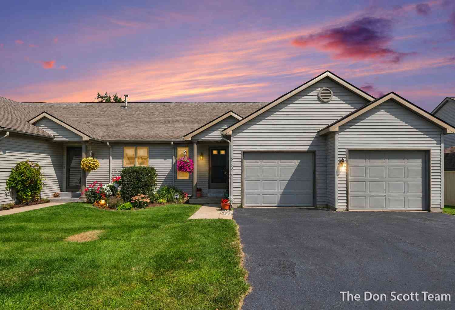 Condo For Sale - 210 Heatherview Street<br/> Sparta, MI 49345