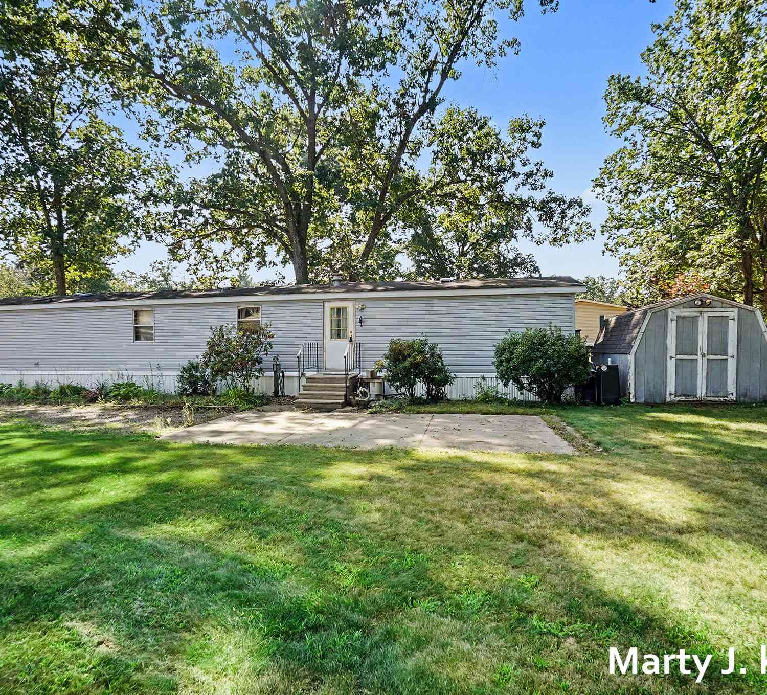 Mobile Home For Sale - 2511 S Fawn Avenue<br/> White Cloud, MI 49349