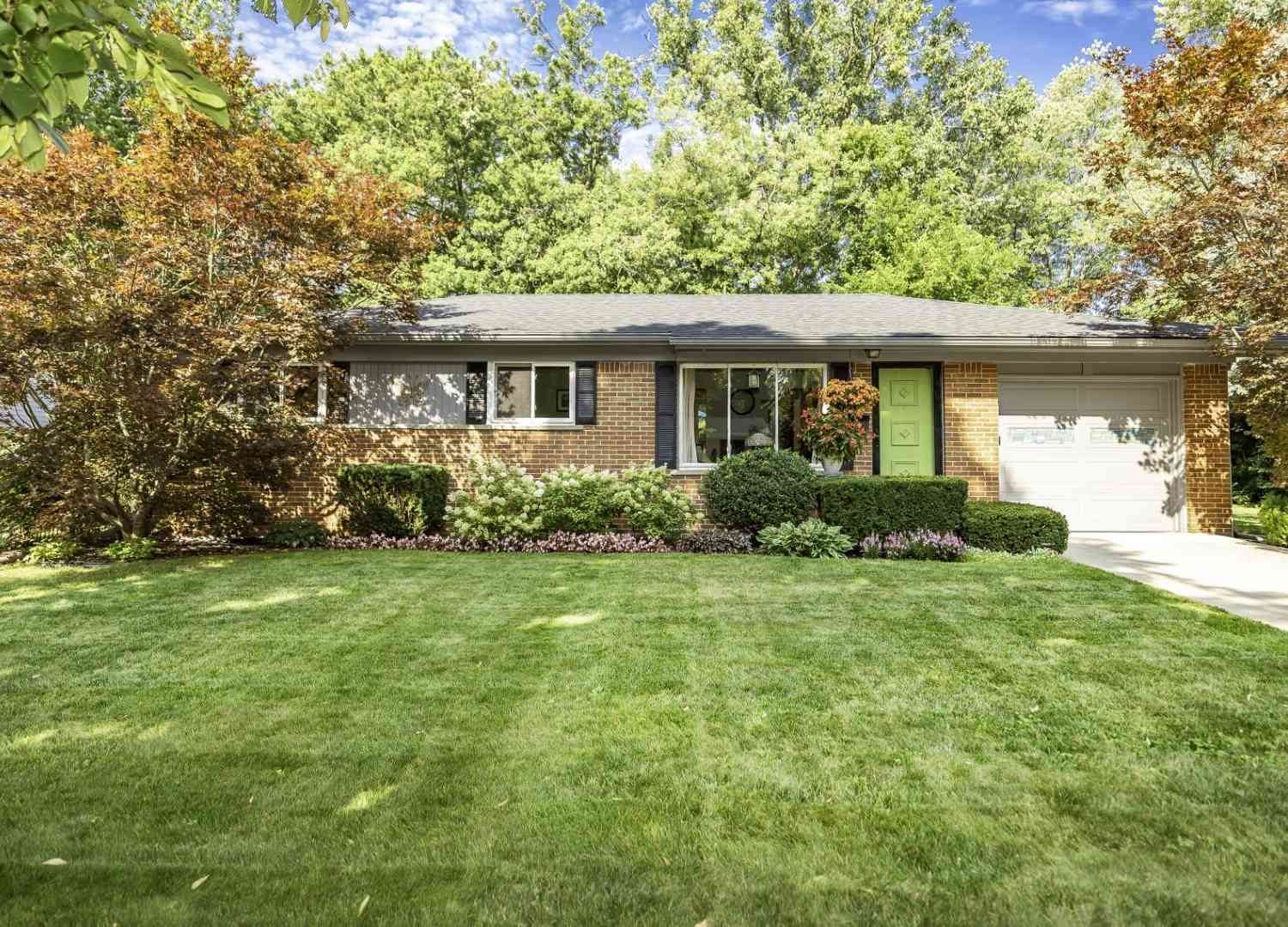 Homes For Sale - 765 N Mansfield Street<br/> Ypsilanti, MI 48197