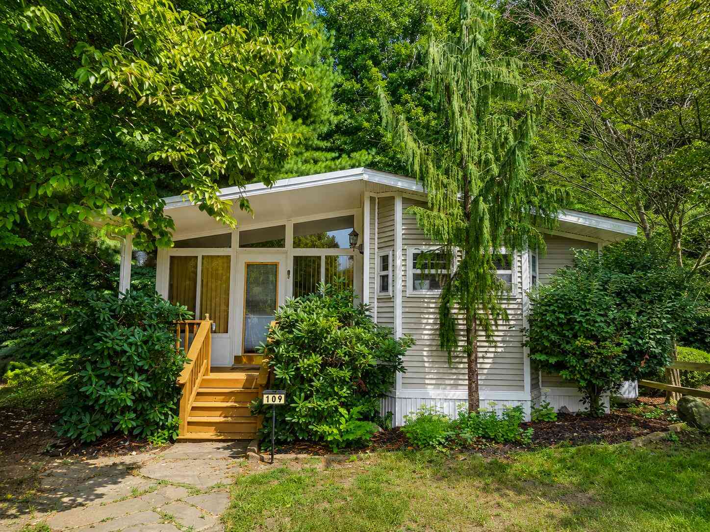 Mobile Home For Sale - 6473 Blue Star Highway #109<br/> Allegan County, Saugatuck, MI 49453