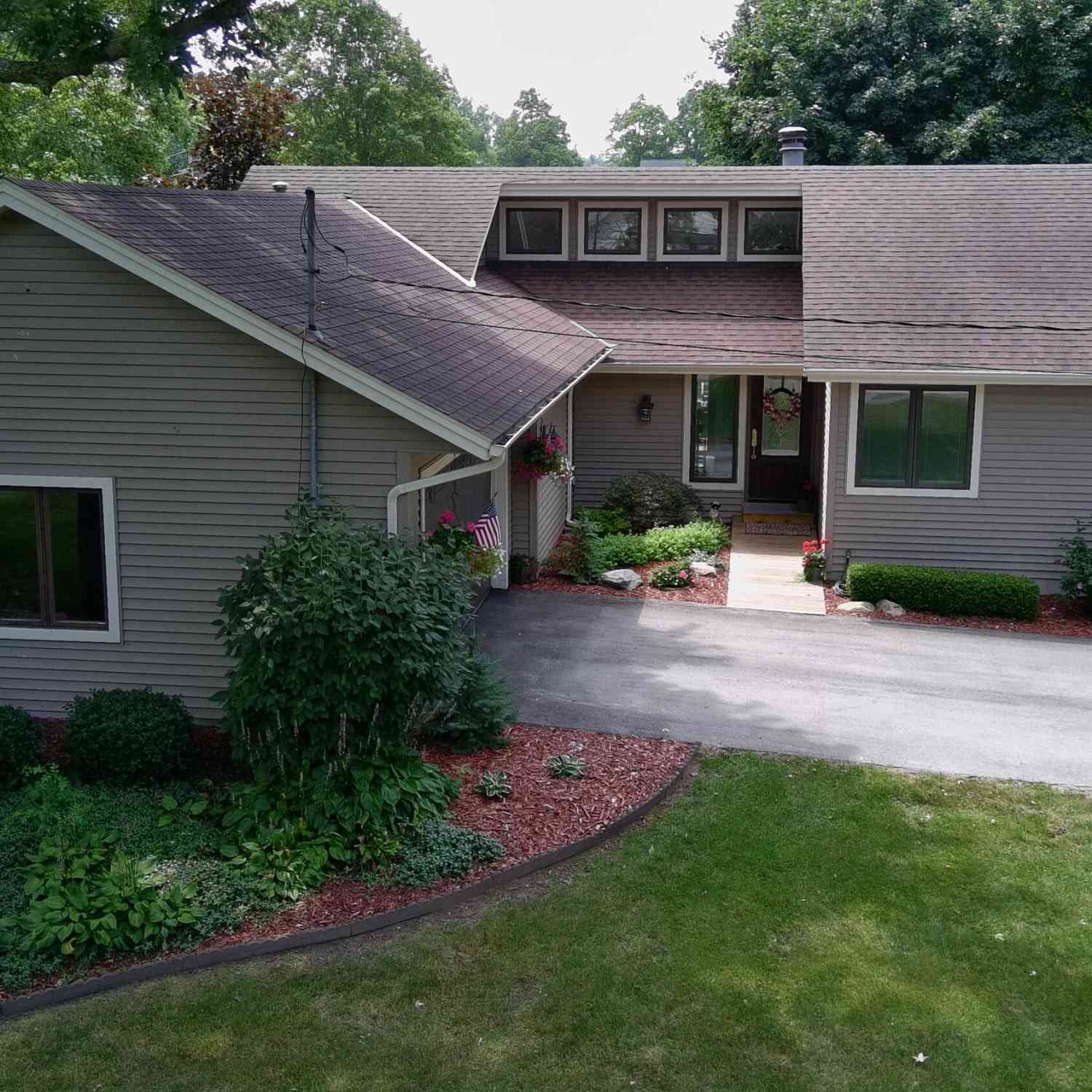 Homes For Sale - 6012 147th Avenue<br/> Holland, MI 49423