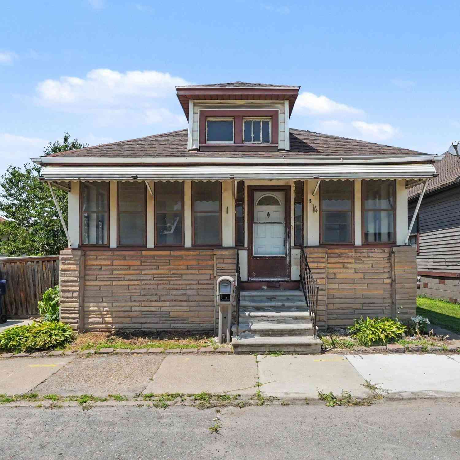 Homes For Sale - 314 Burke Street<br/> River Rouge, MI 48218
