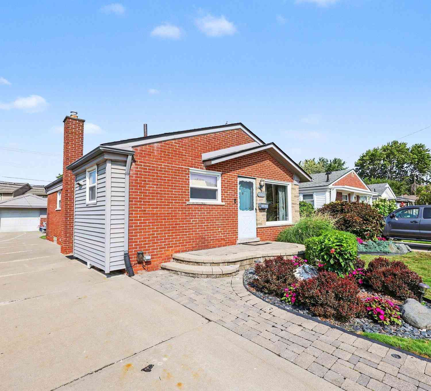 Homes For Sale - 32011 Saint Margaret<br/> Saint Clair Shores, MI 48082
