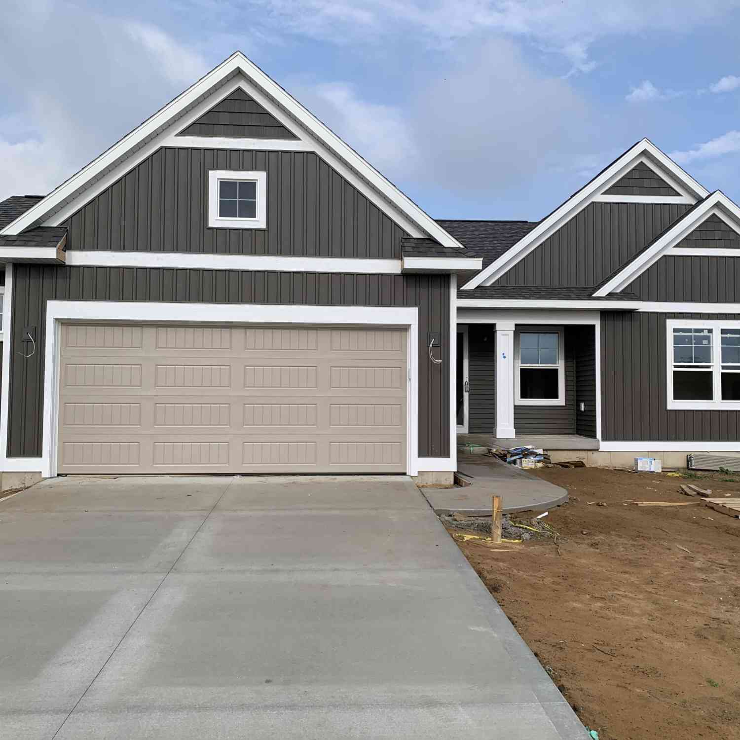 Homes For Sale - 10535 Winnie Lane<br/> Allendale, MI 49401