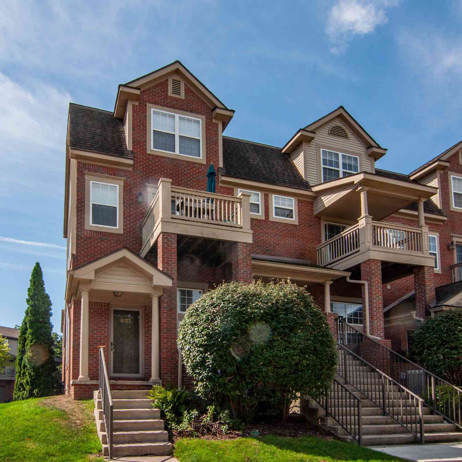 Condo For Sale - 3016 Barclay Way<br/> Washtenaw County, Ann Arbor, MI 48105