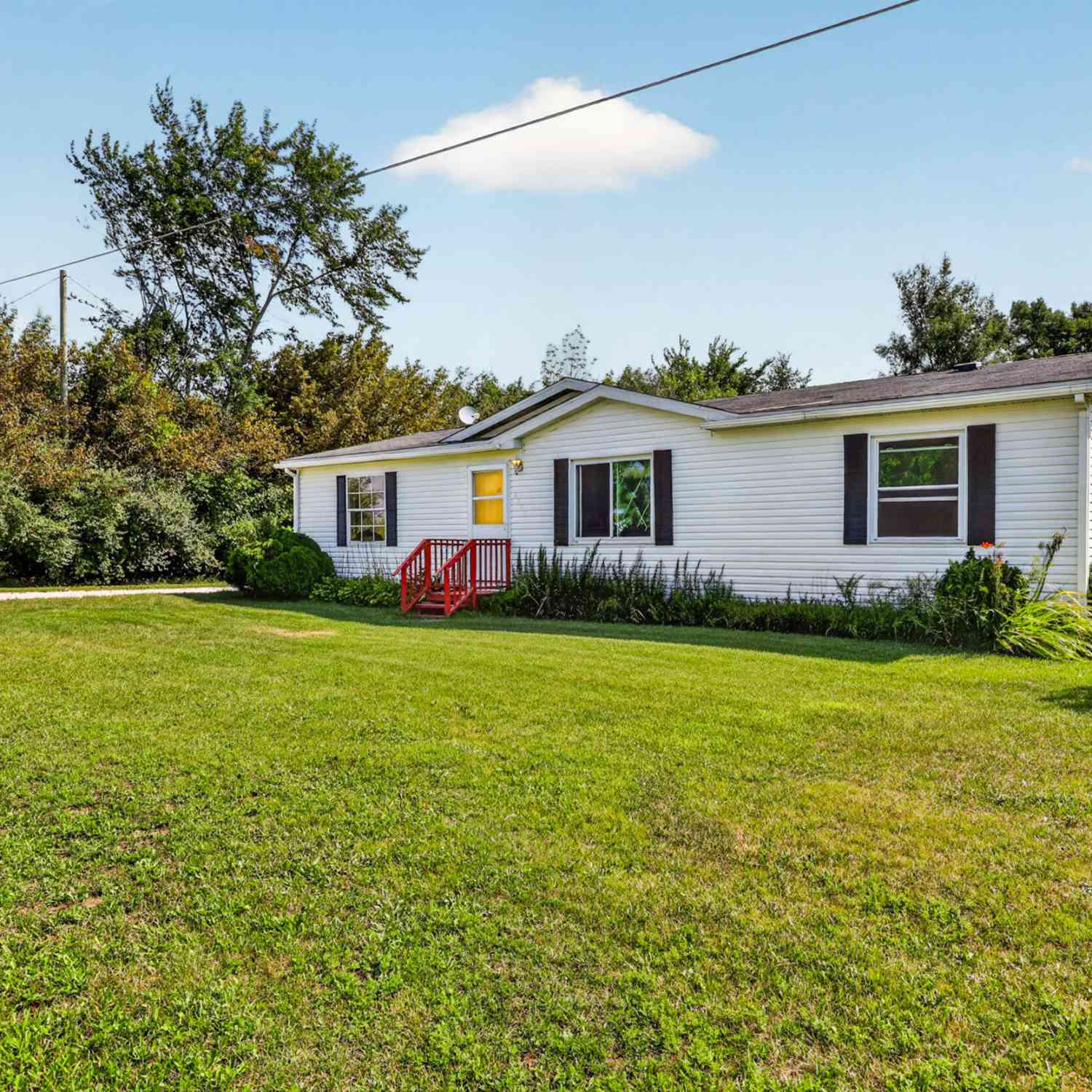 Mobile Home For Sale - 9390 Dicey Street<br/> Muskegon County, Montague, MI 49437