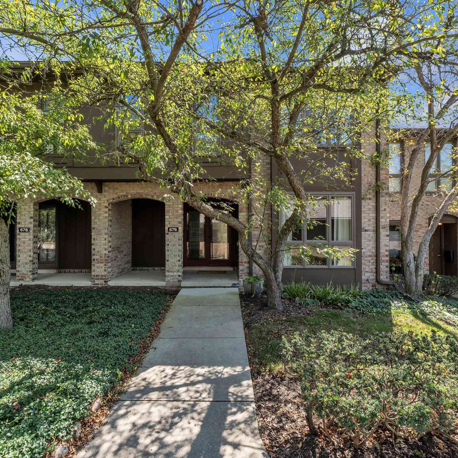 Condo For Sale - 676 Greenhills Drive<br/> Washtenaw County, Ann Arbor, MI 48105