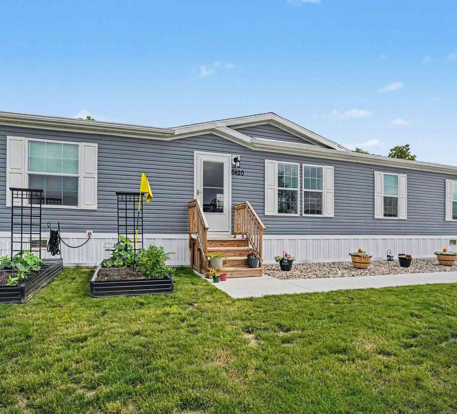 Mobile Home For Sale - 6420 Suffield Lane<br/> Kalamazoo, MI 49009