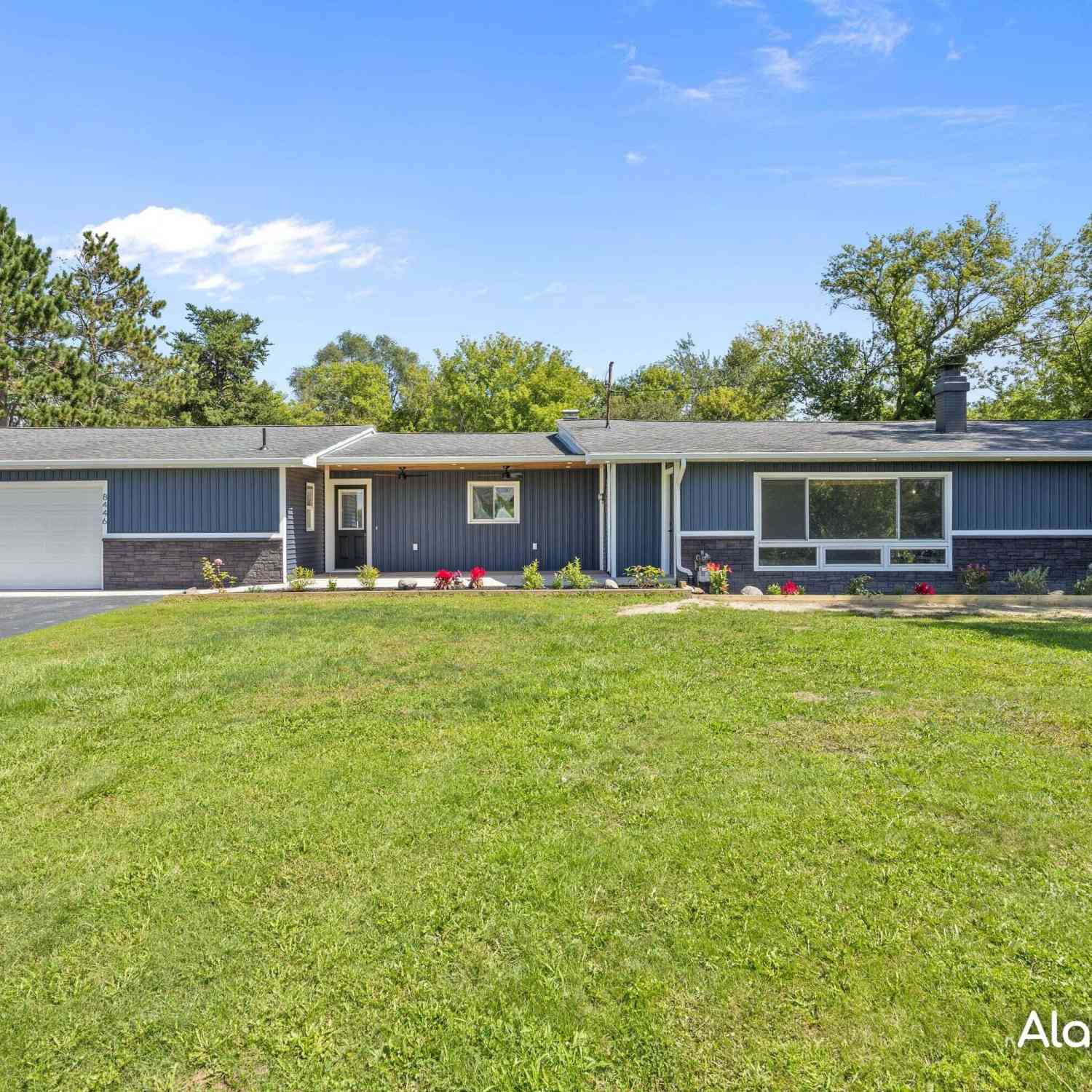 Homes For Sale - 8446 Vinton Avenue<br/> Sparta, MI 49345