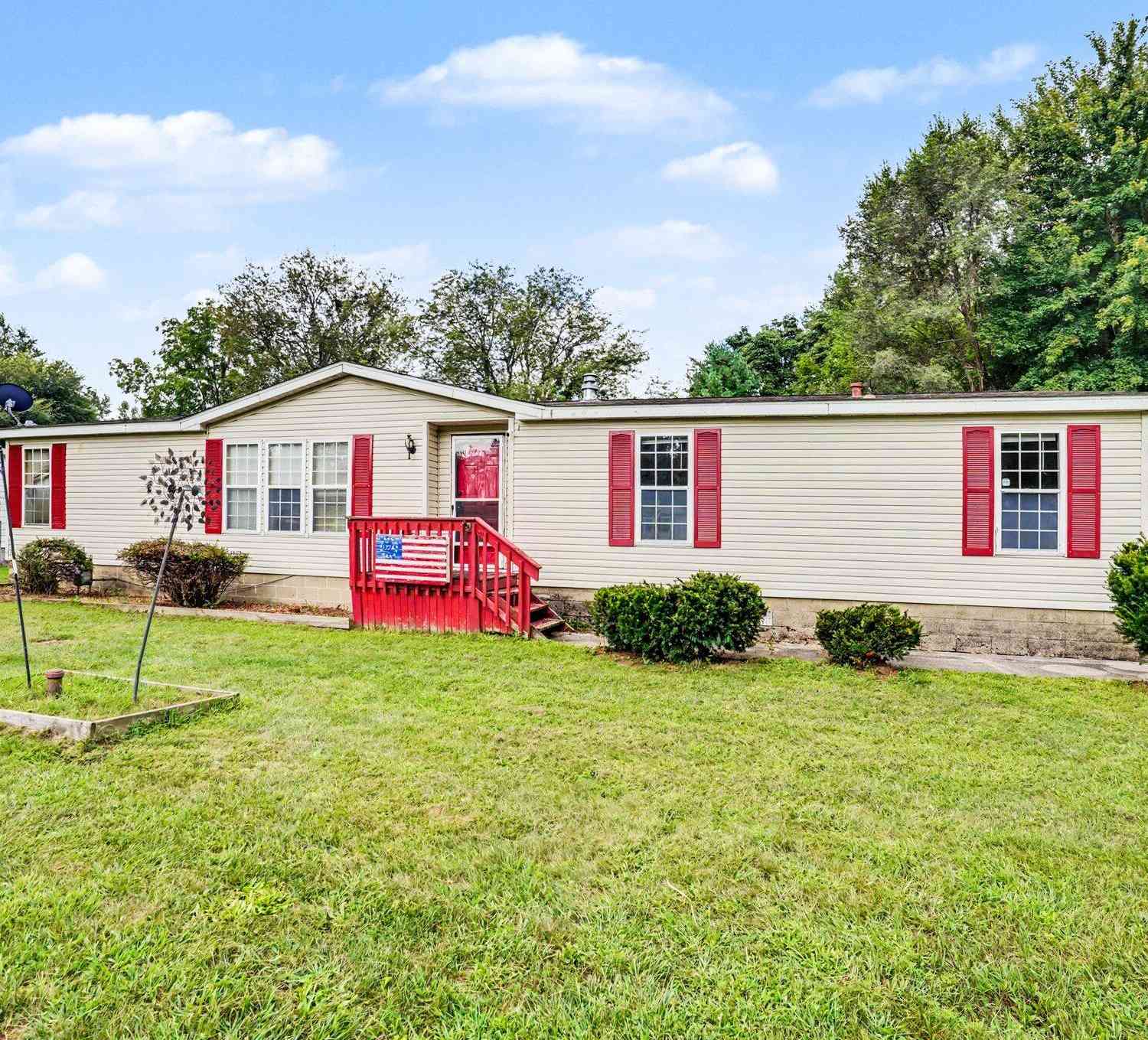 Mobile Home For Sale - 20204 Meadow Drive<br/> Van Buren County, Gobles, MI 49055
