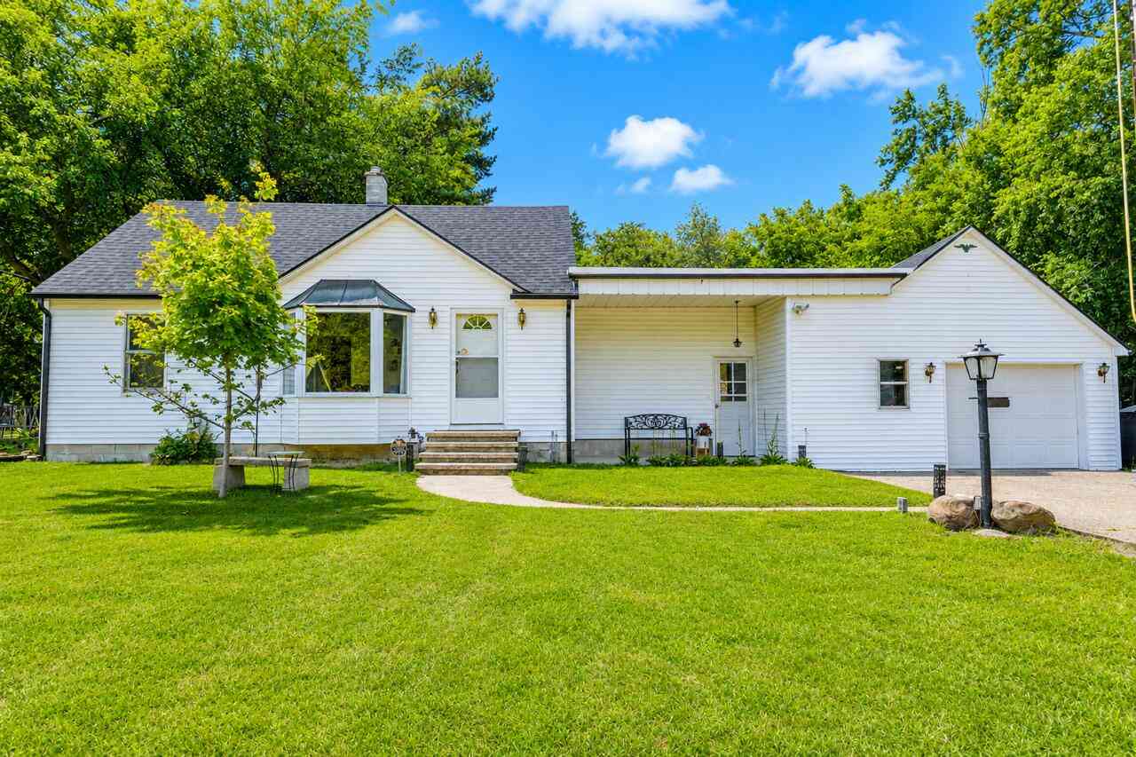 Homes For Sale - 3325 Taft Avenue<br/> Wyoming, MI 49519