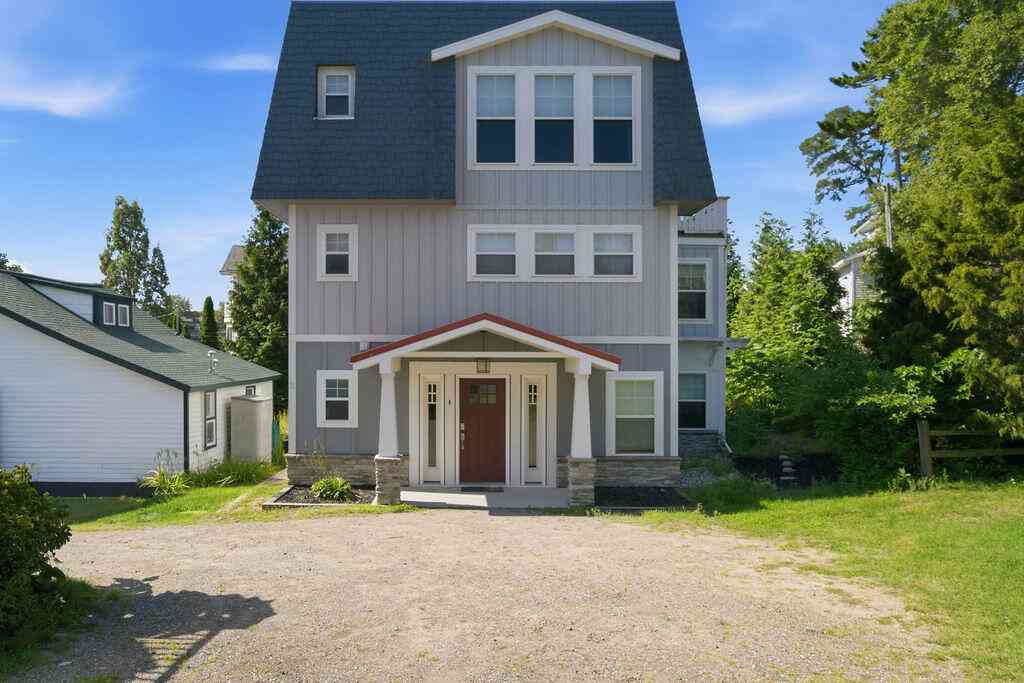 Homes For Sale - 43 N Shore Drive<br/> South Haven, MI 49090