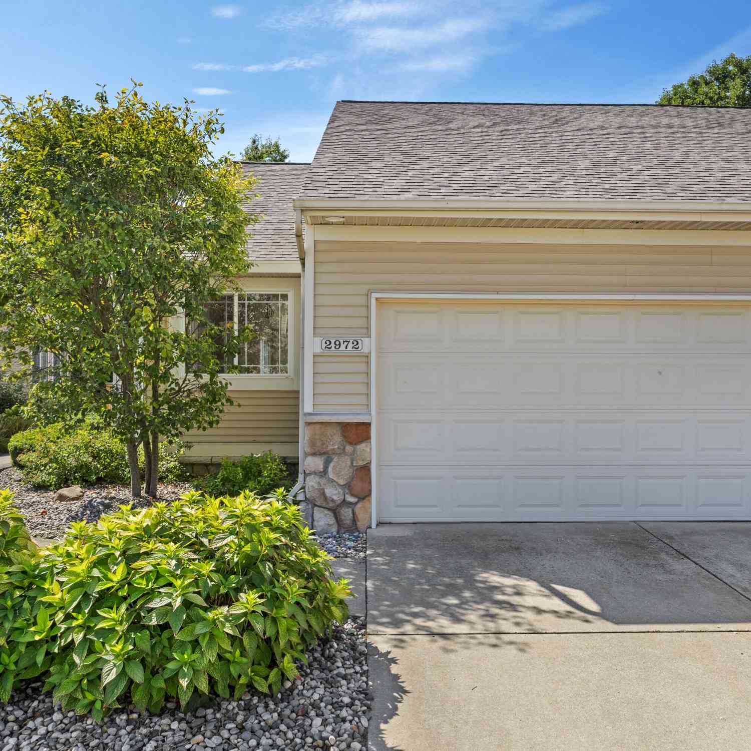 Condo For Sale - 2972 Edgestone Drive #19<br/> Hudsonville, MI 49426