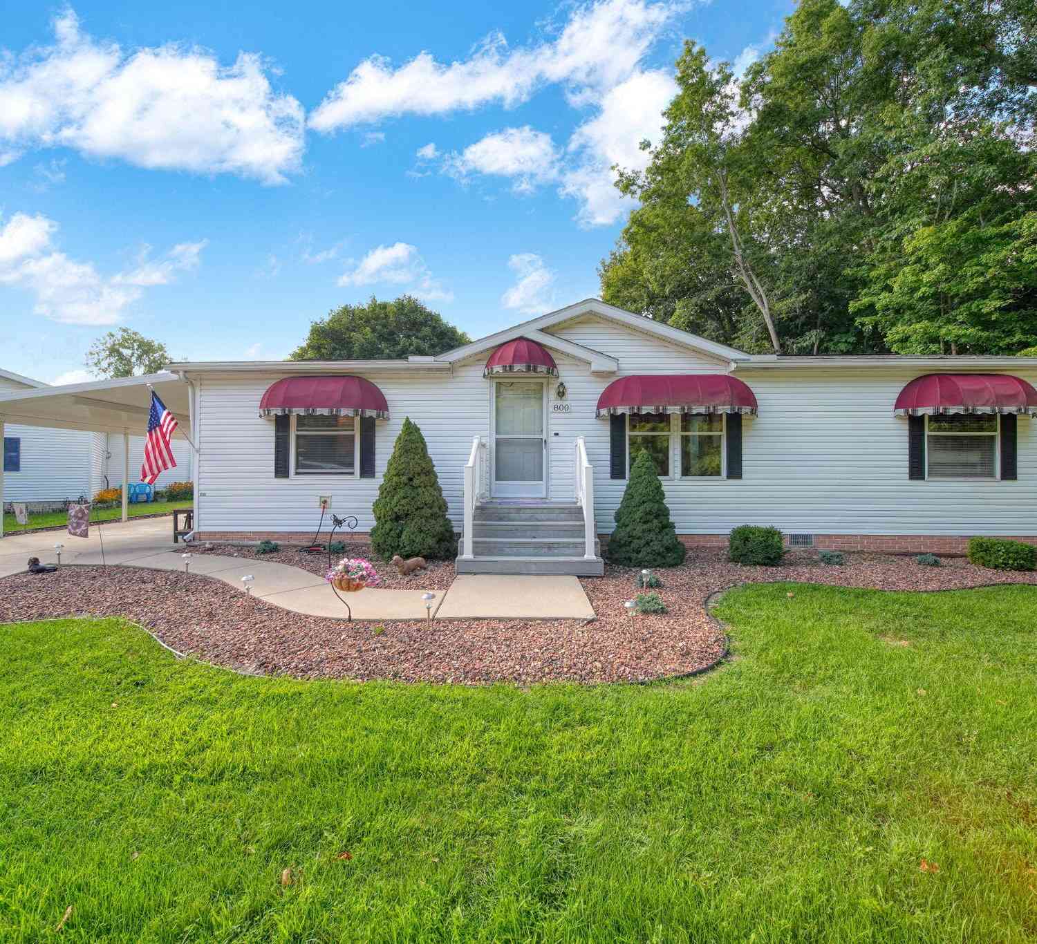 Mobile Home For Sale - 800 Missouri River Drive<br/> Adrian, MI 49221