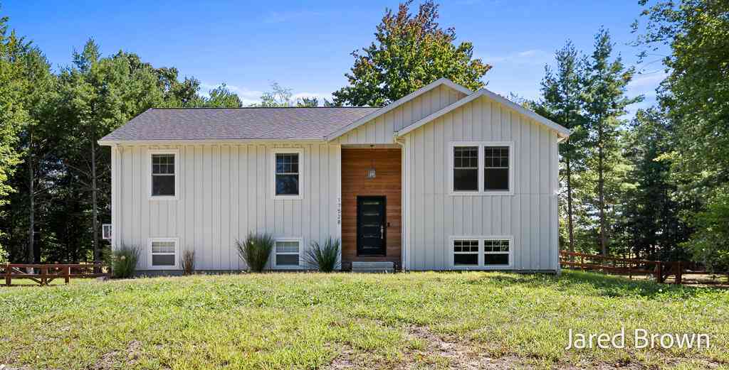 Homes For Sale - 17528 136th Avenue<br/> Nunica, MI 49448