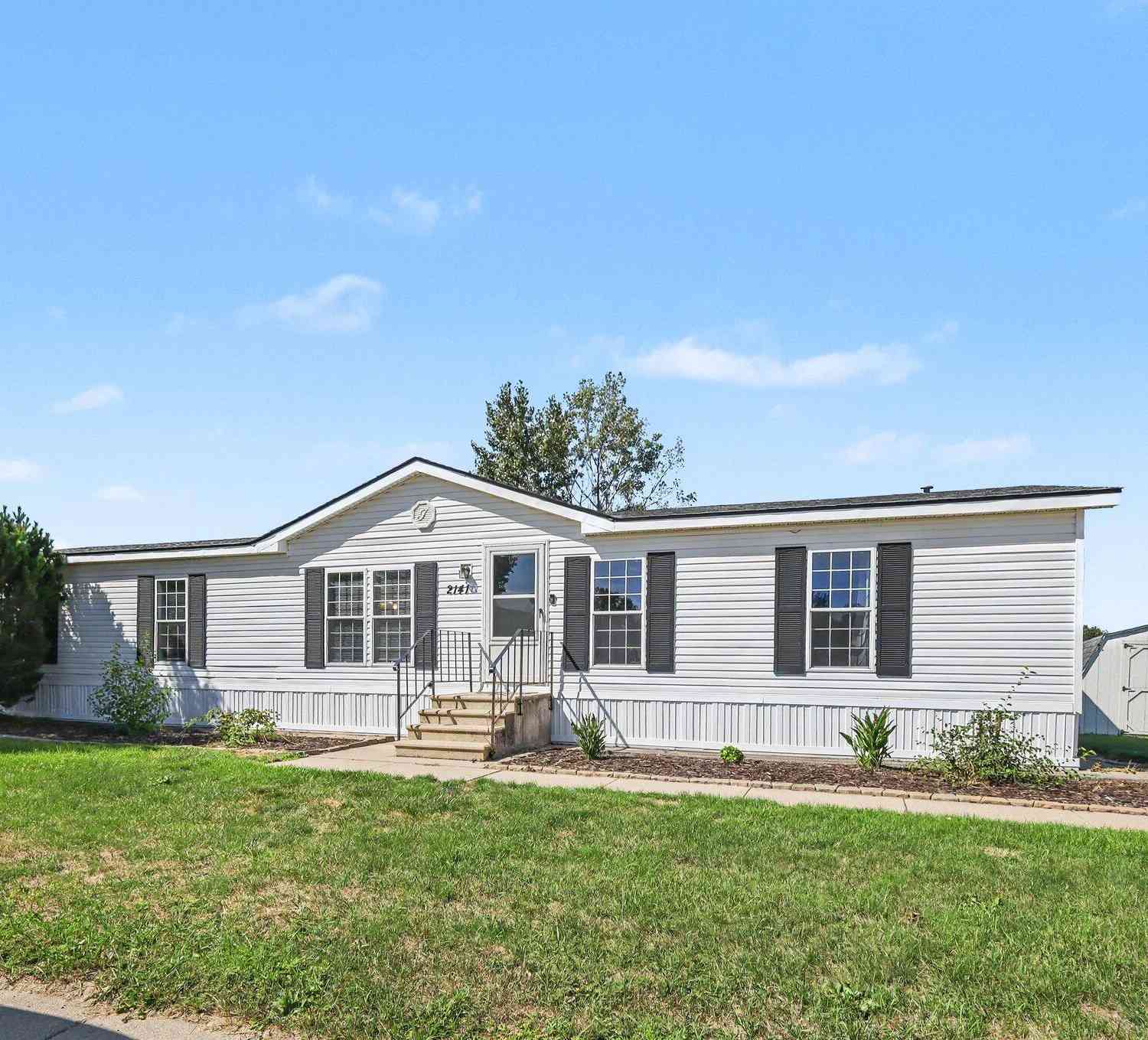 Mobile Home For Sale - 2141 Granite Street<br/> Hudsonville, MI 49426