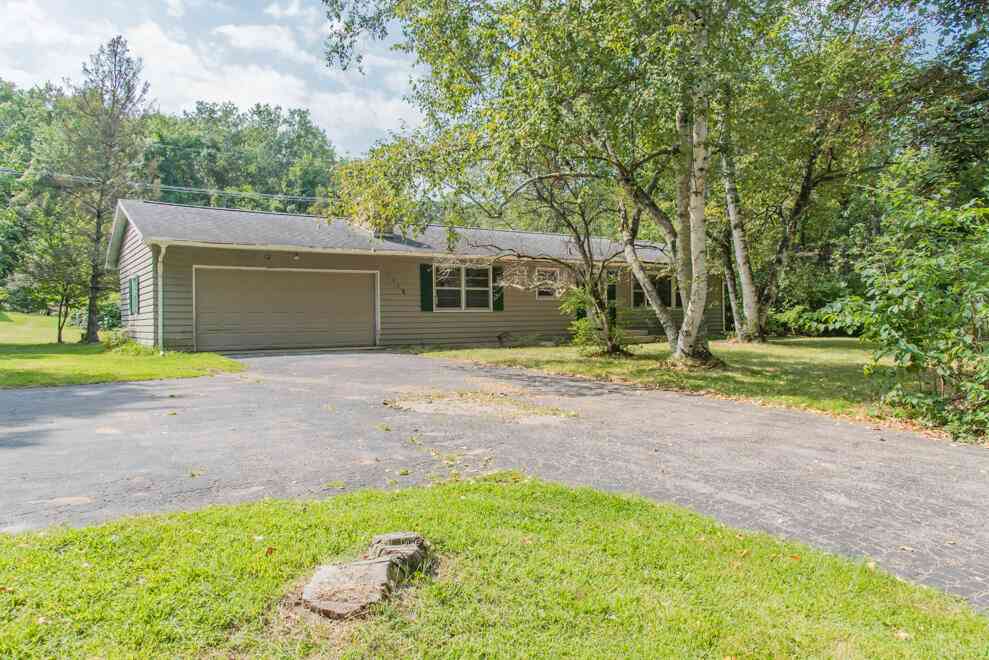 Homes For Sale - 8605 W F Avenue<br/> Kalamazoo County, Kalamazoo, MI 49009
