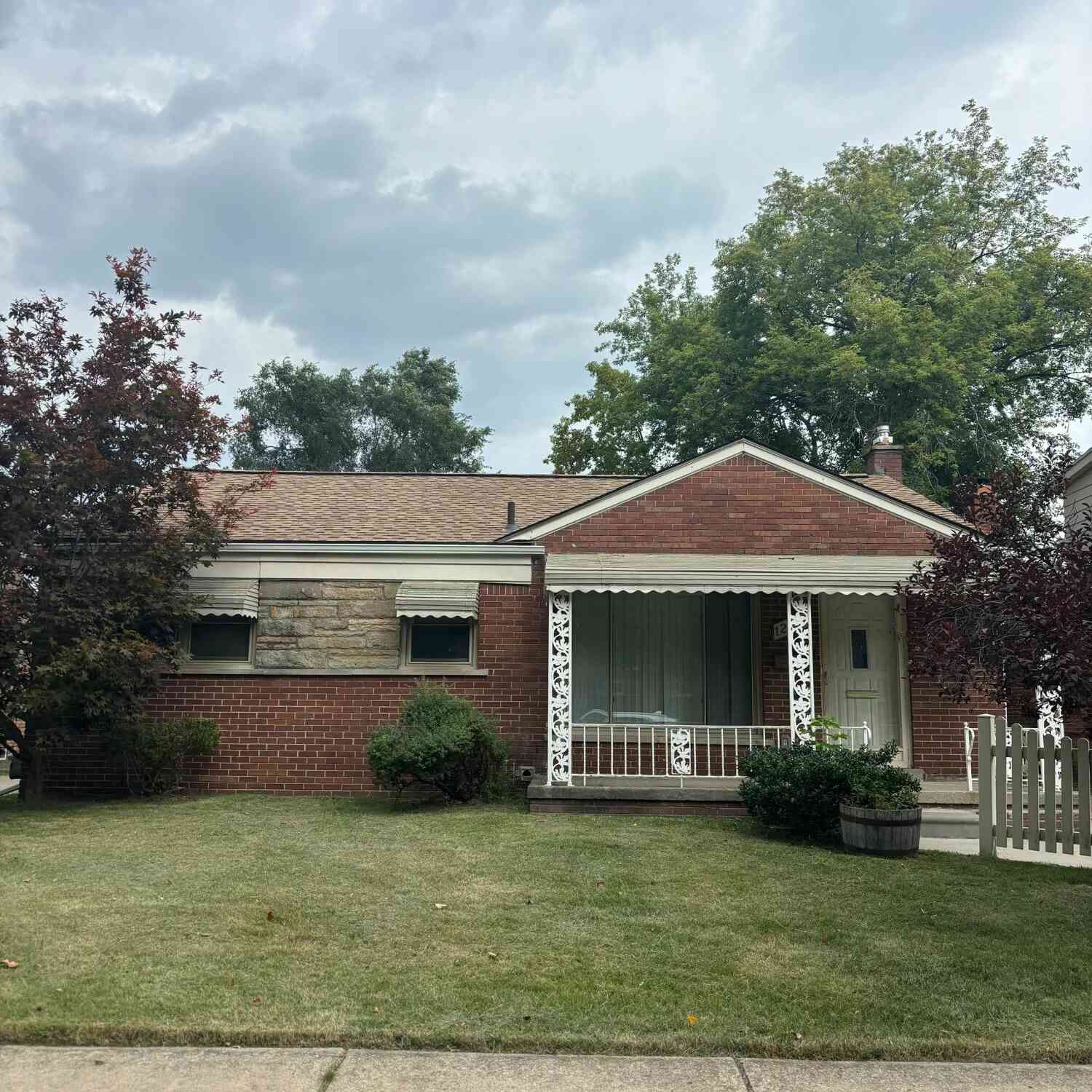 Homes For Rent - 12116 Columbia Avenue<br/> Redford, MI 48239