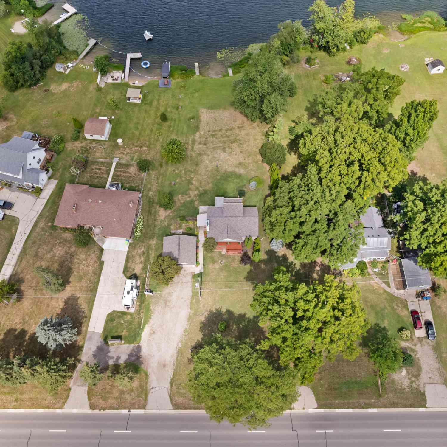 Homes For Sale - 9996 Highland Road<br/> White Lake, MI 48386