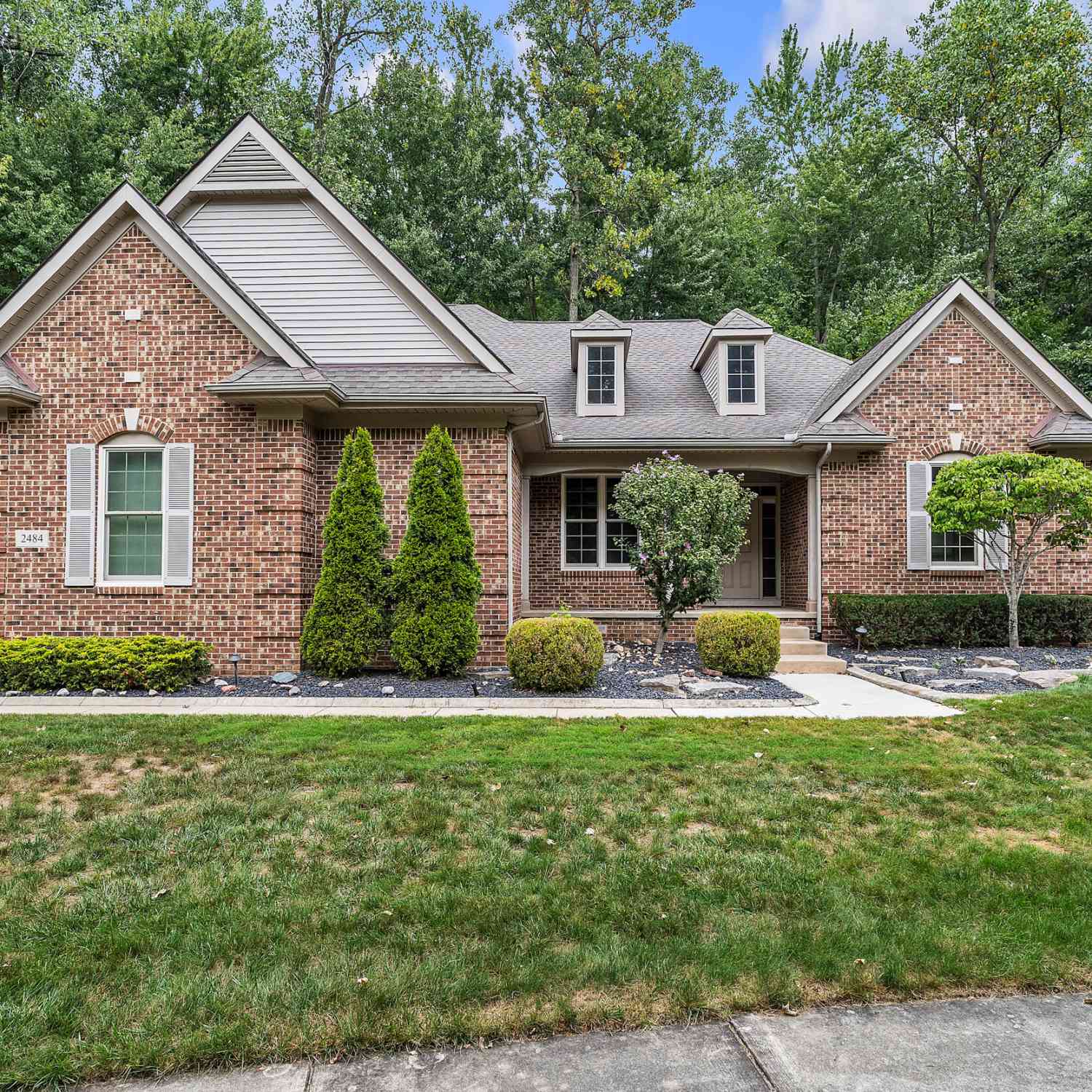 Homes For Sale - 2484 Campbell Court<br/> Canton, MI 48188