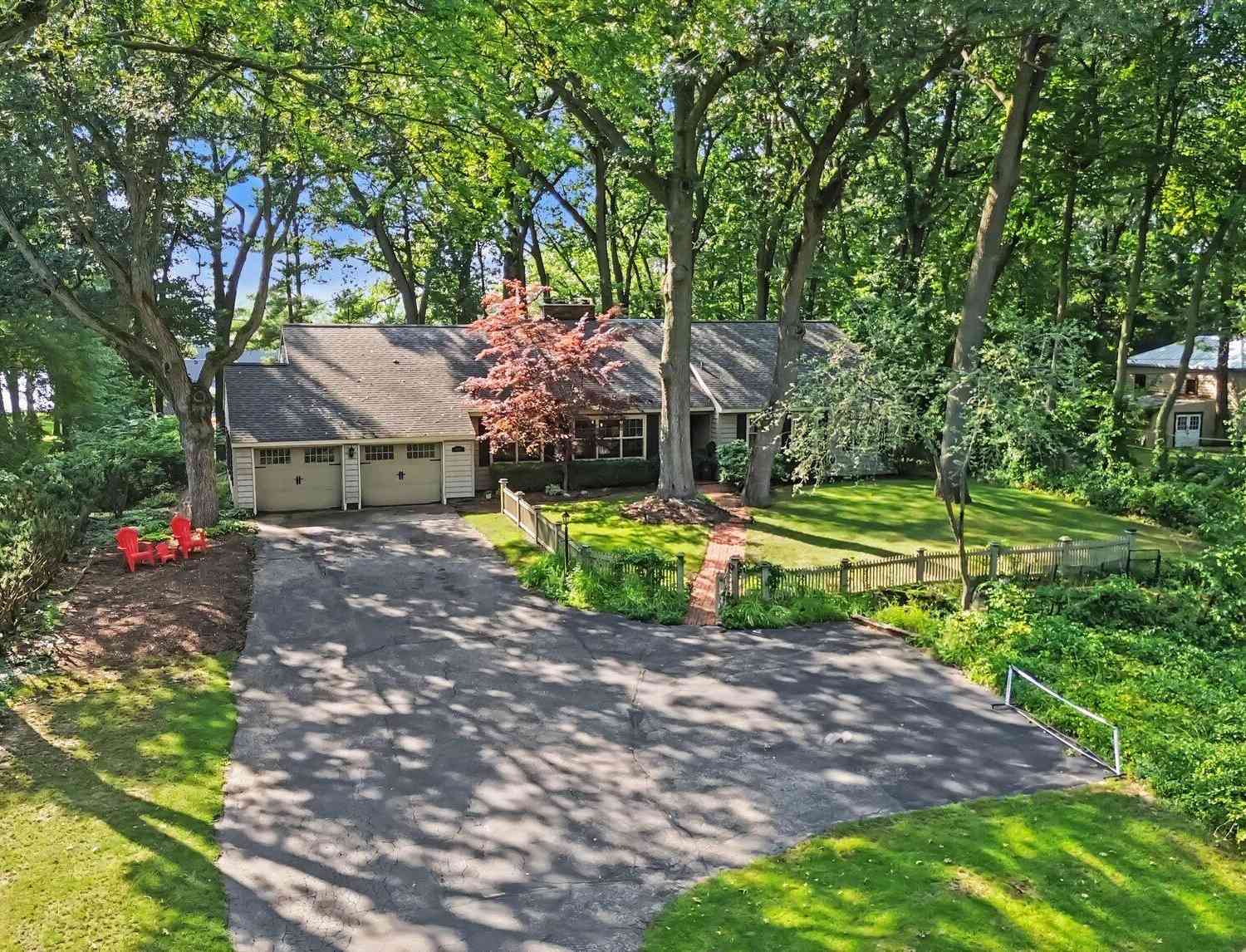 Homes For Sale - 17887 N Fruitport Road<br/> Spring Lake, MI 49456