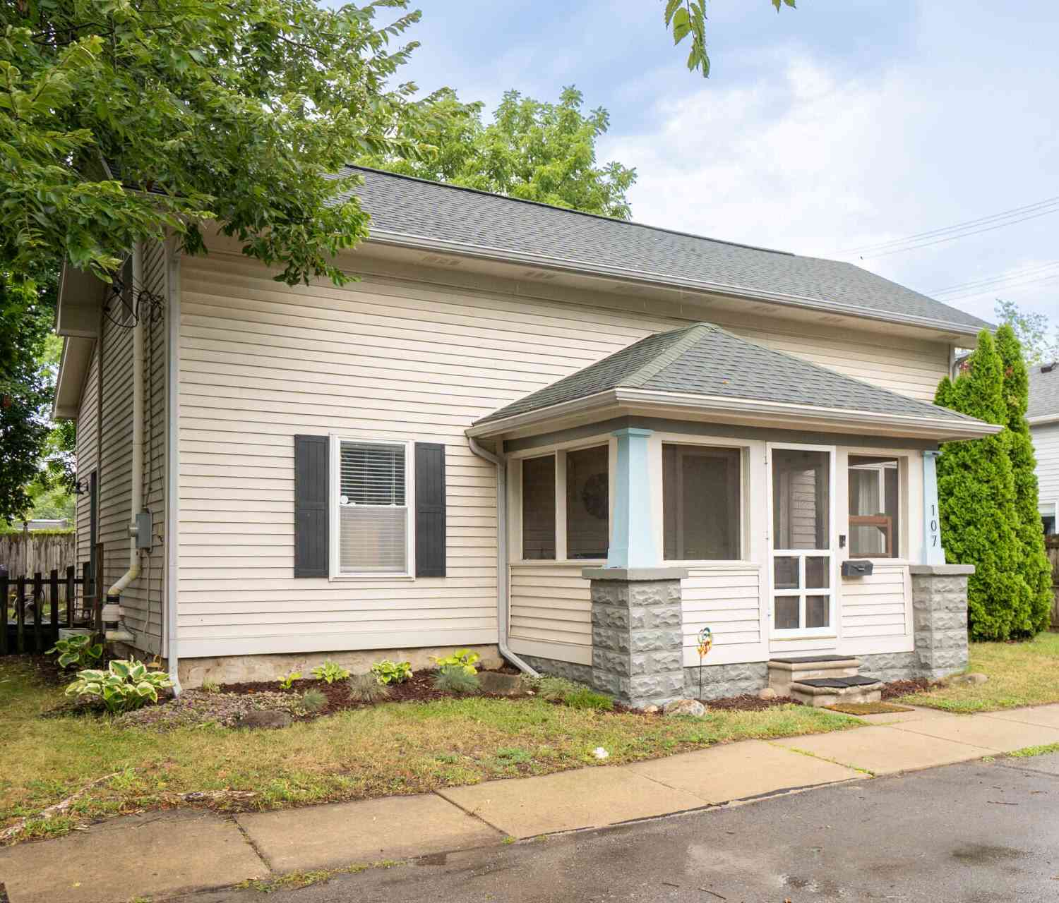 Homes For Sale - 107 Babbitt Street<br/> Washtenaw County, Ypsilanti, MI 48198