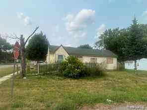 Homes For Sale - 1373 Wells Street<br/> Genesee County, Burton, MI 48529