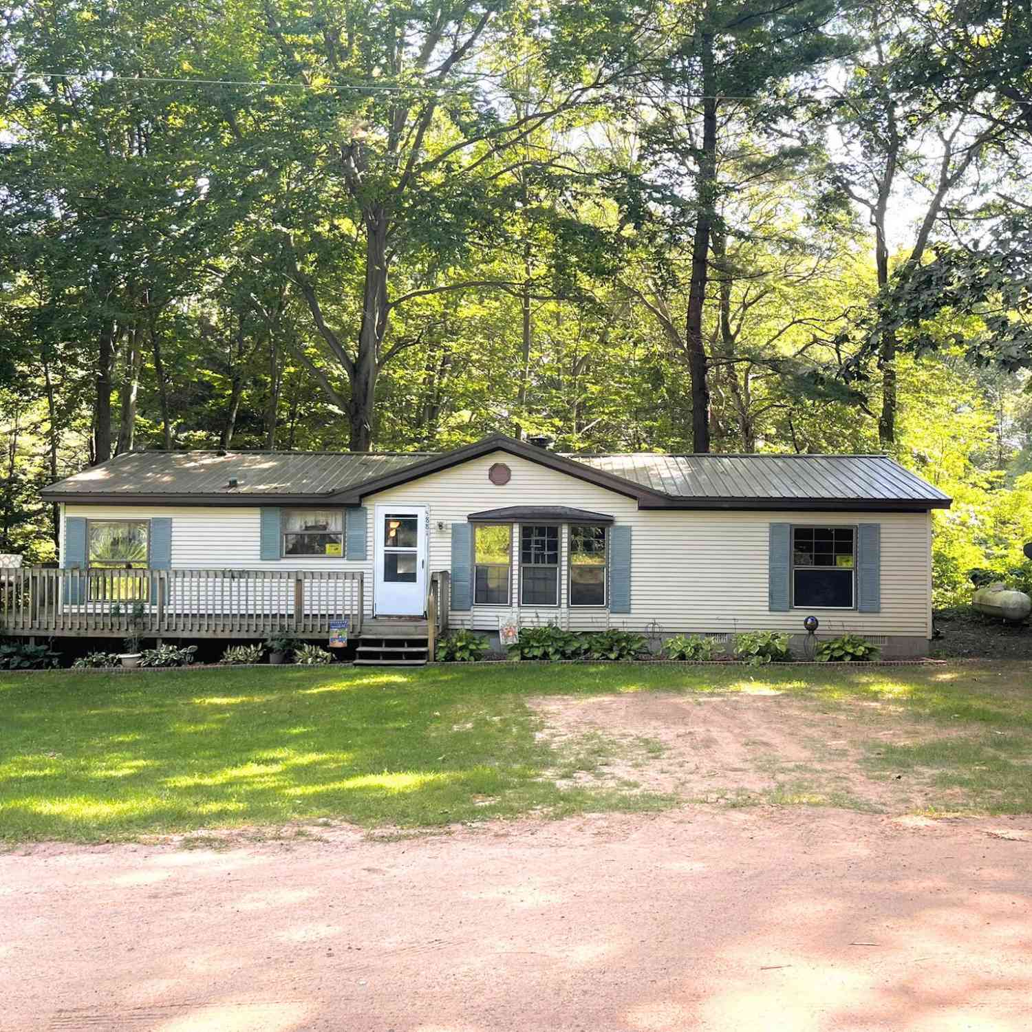 Mobile Home For Sale - 5881 E Meinert Road<br/> Holton, MI 49425