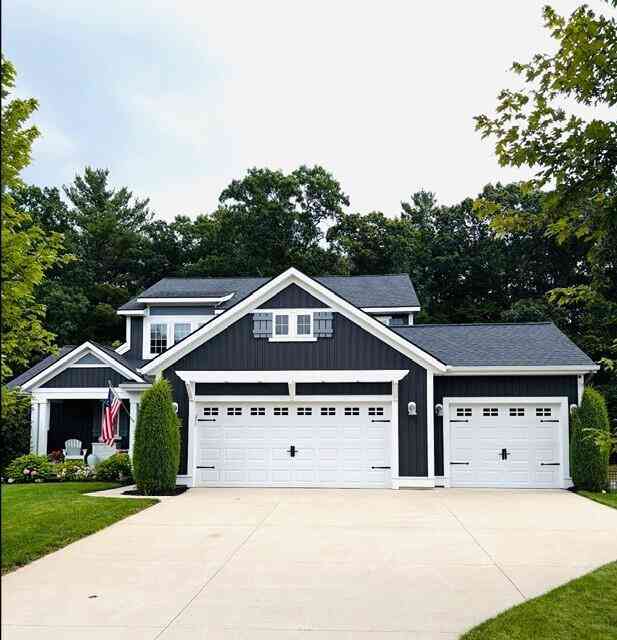 Homes For Sale - 16964 Arbor Way Drive<br/> Nunica, MI 49448