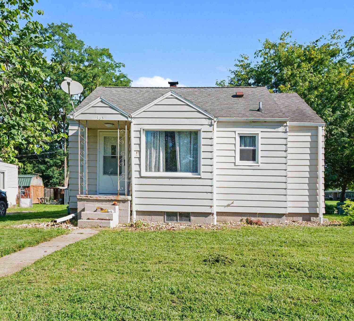 Homes For Sale - 1365 Eagle Street<br/> Niles, MI 49120