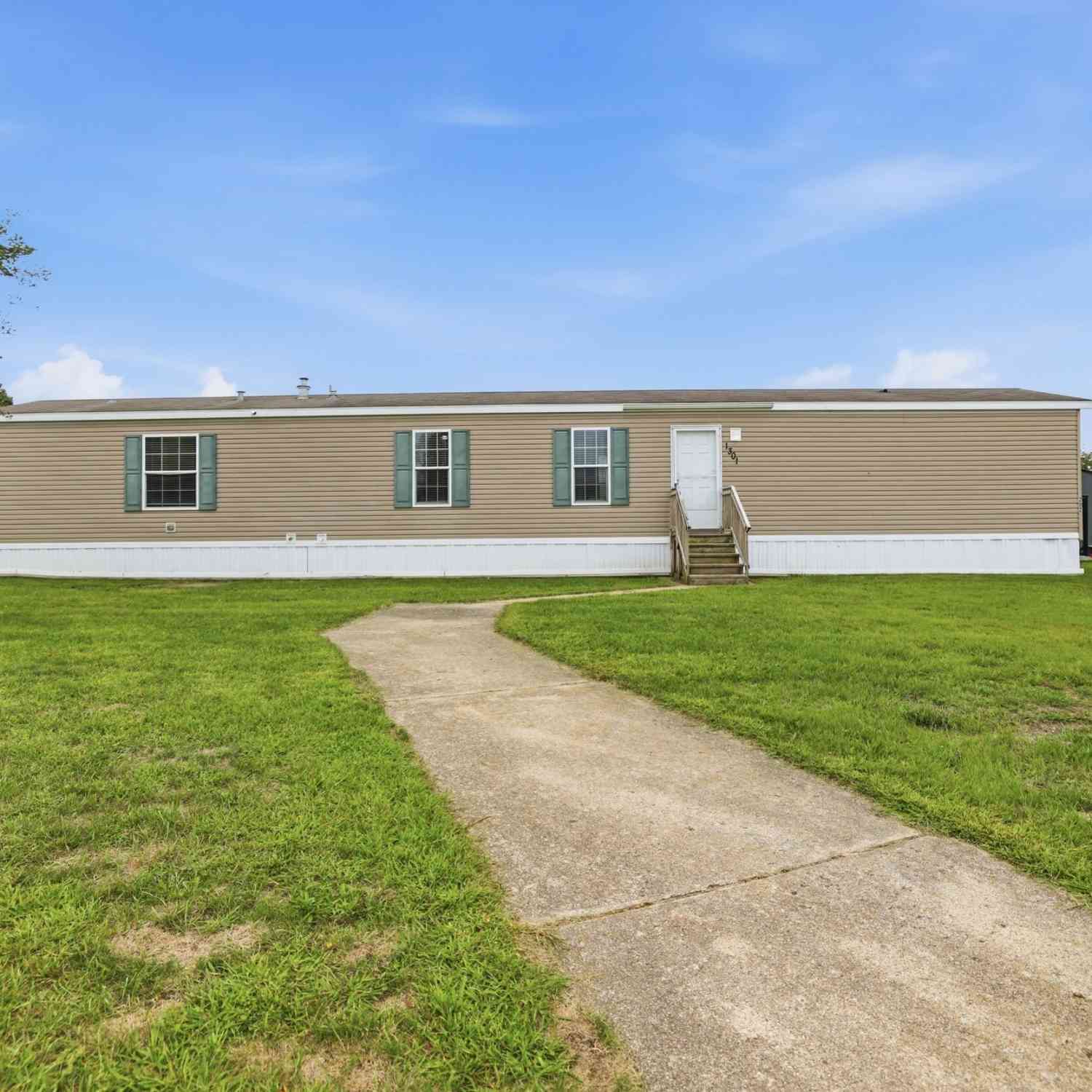 Mobile Home For Sale - 1301 Shadowridge Drive<br/> Wayland, MI 49348