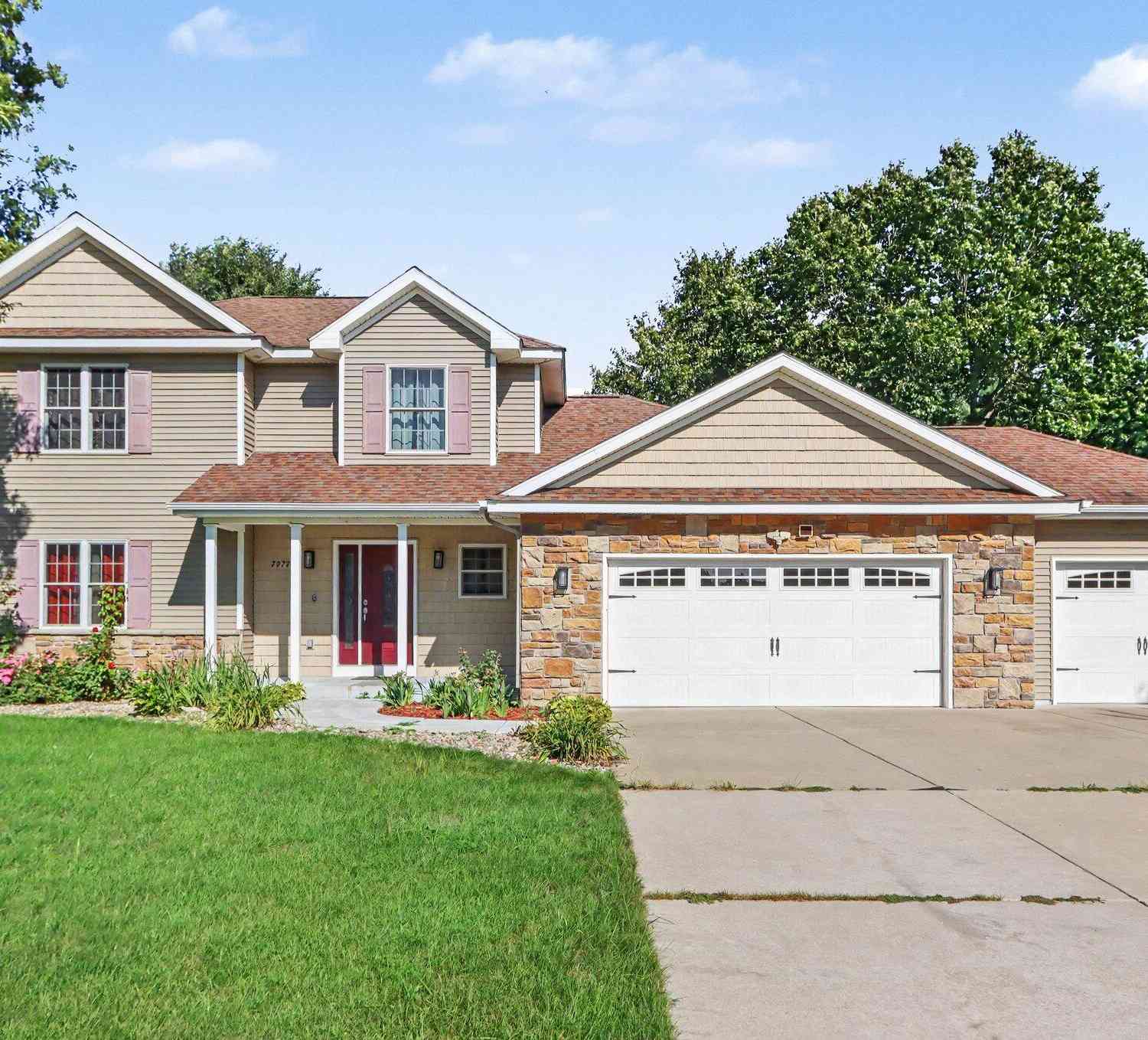 Homes For Sale - 7977 Interlochen Street<br/> Kalamazoo County, Kalamazoo, MI 49009