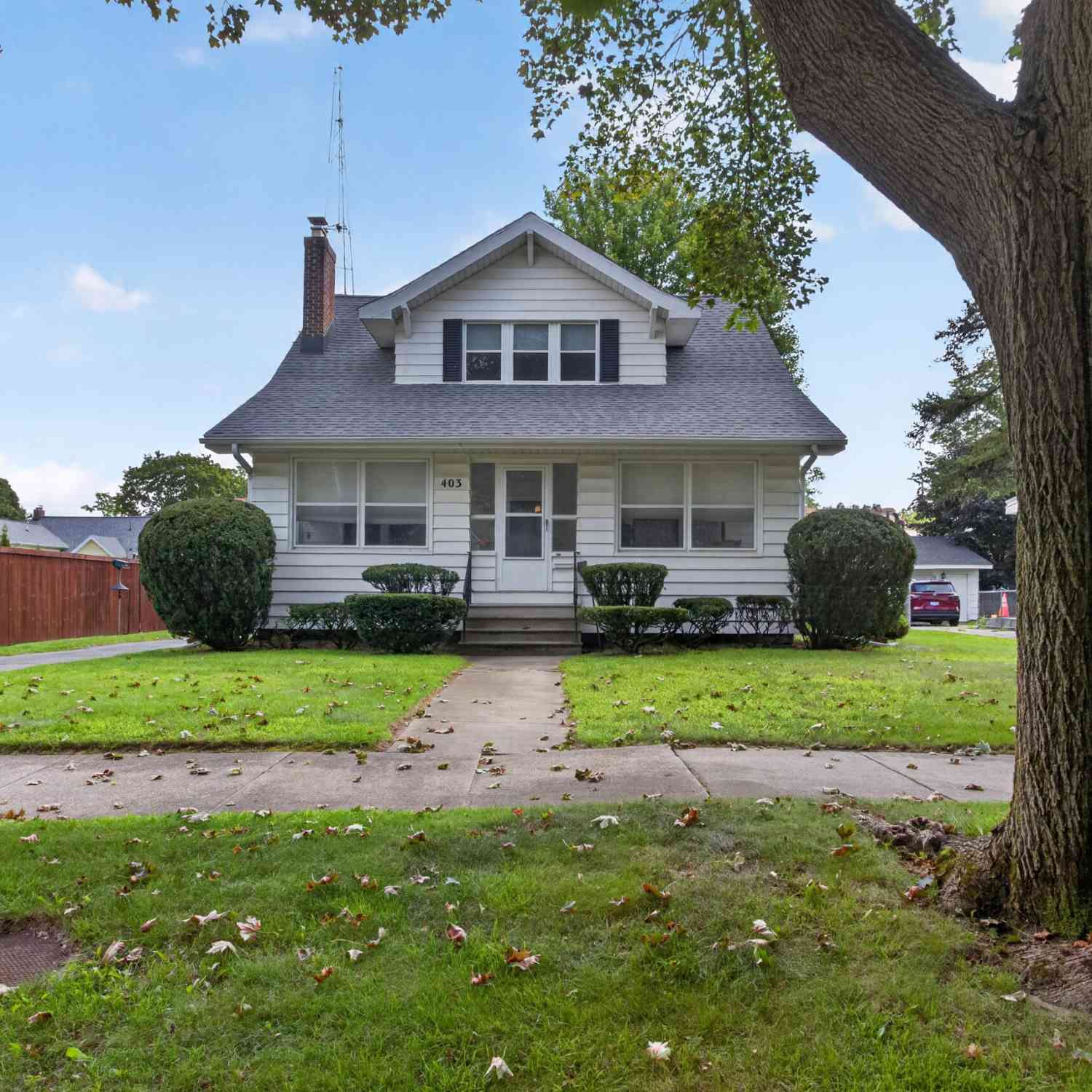 Homes For Sale - 403 S Wisner Street<br/> Jackson, MI 49203