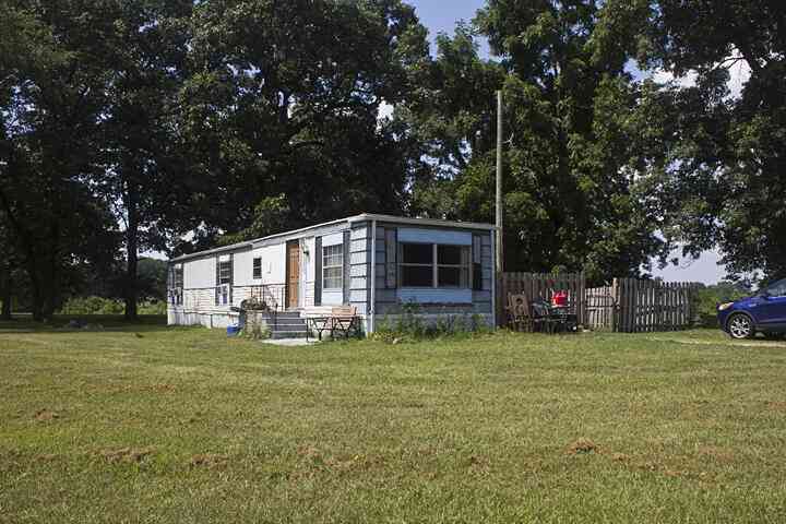 Mobile Home For Sale - 54040 92nd Avenue<br/> Dowagiac, MI 49047