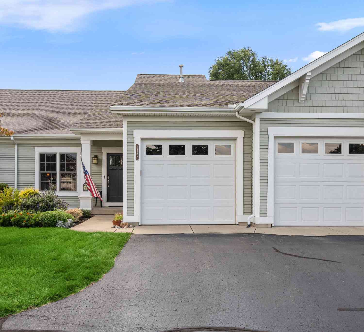 Condo For Sale - 1687 S Trillium Circle<br/> Ottawa County, Zeeland, MI 49464