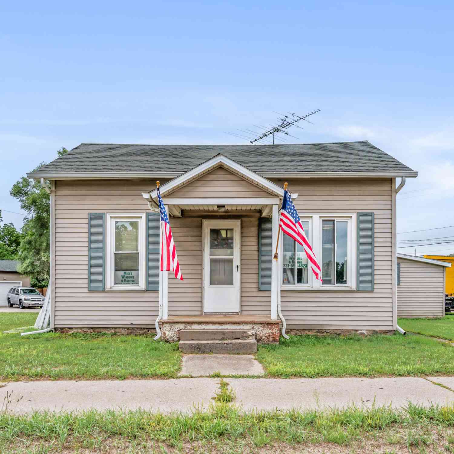Homes For Sale - 1103 N State Street<br/> Mecosta County, Big Rapids, MI 49307
