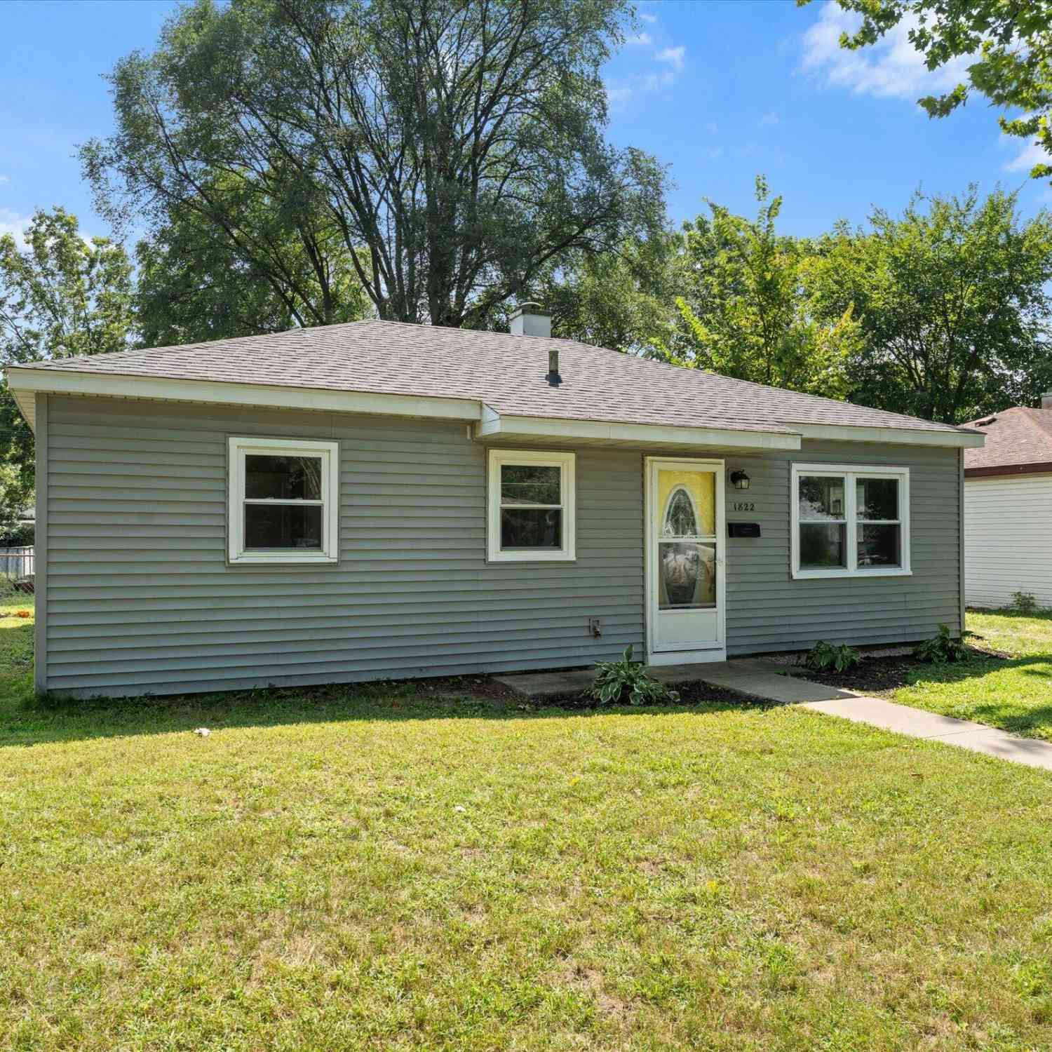 Homes For Sale - 1822 Sycamore Street<br/> Niles, MI 49120