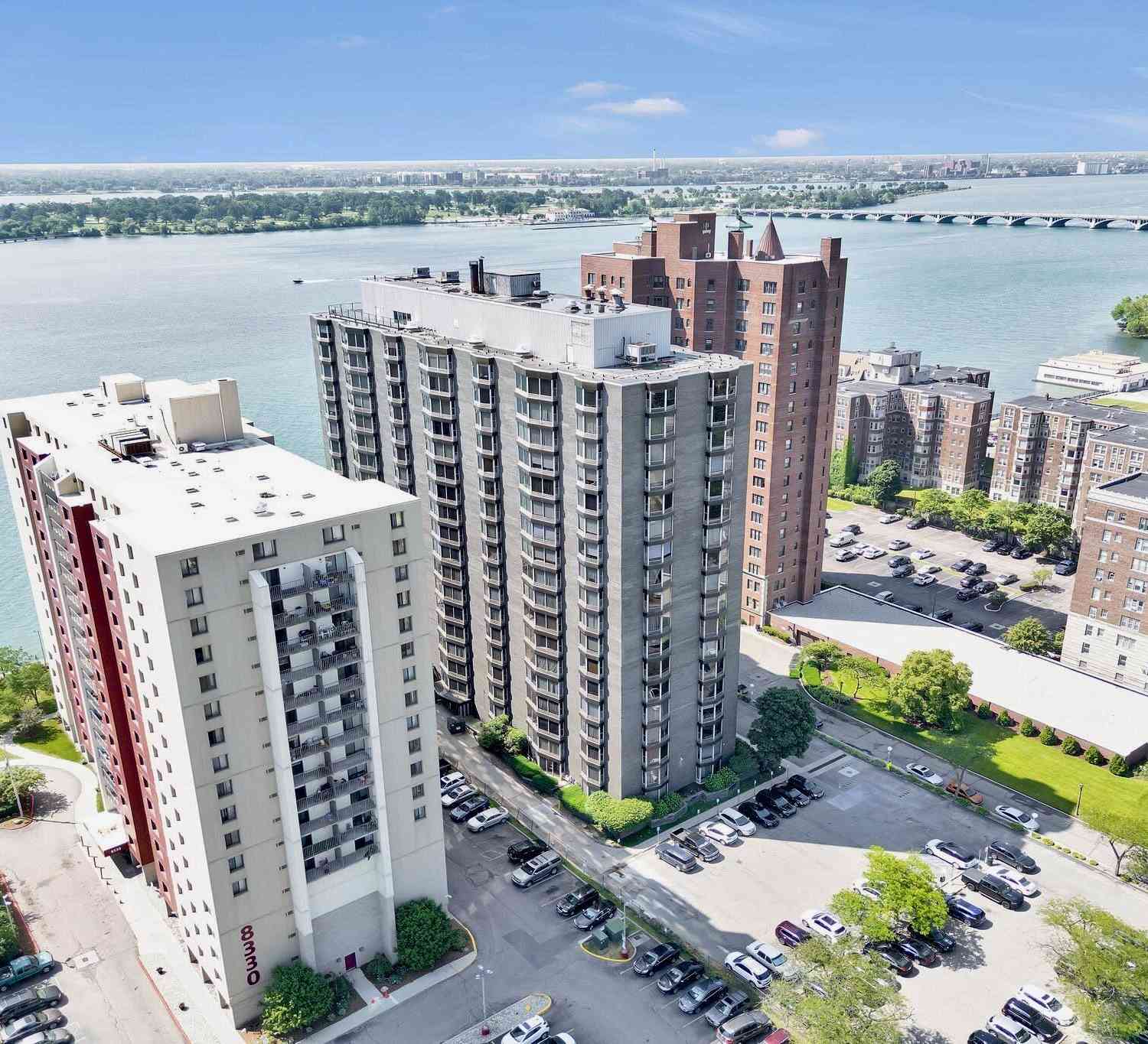 Condo For Sale - 8200 E Jefferson Avenue #610<br/> Wayne County, Detroit, MI 48214