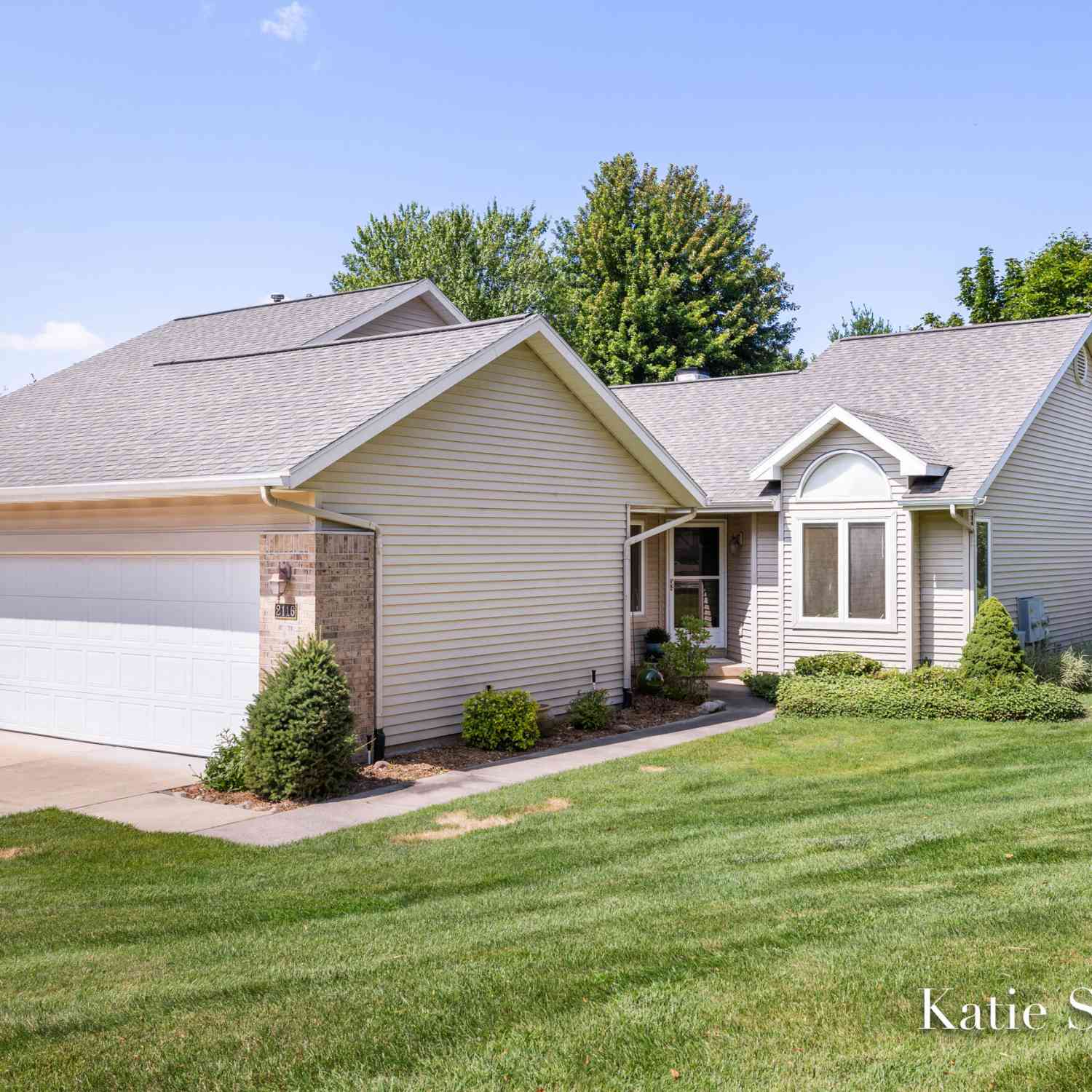 Condo For Sale - 2116 Shetland Drive<br/> Grand Rapids, MI 49505