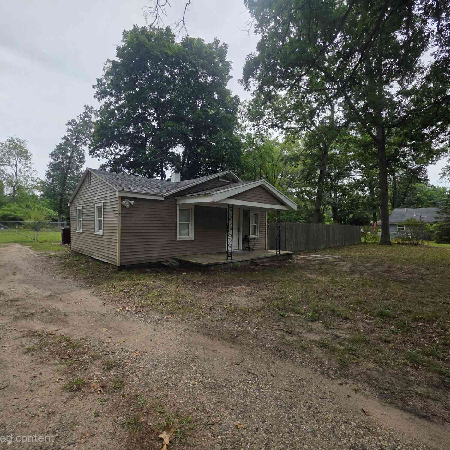 Homes For Sale - 2048 S Mill Iron Road<br/> Muskegon County, Muskegon, MI 49442
