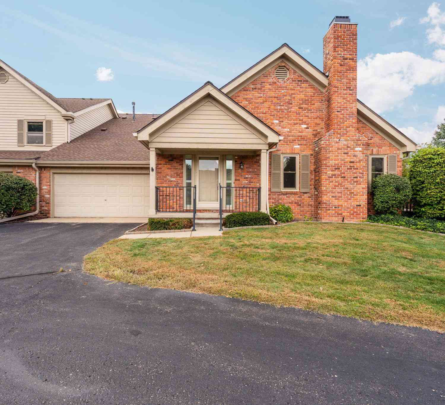 Condo For Sale - 10 Oxford Court<br/> Wayne County, Dearborn, MI 48124
