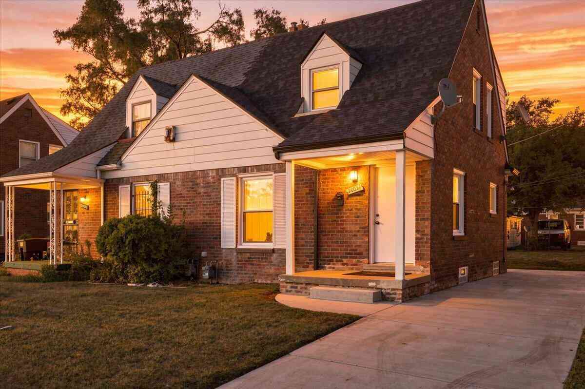 Homes For Sale - 20024 Meyers Road<br/> Detroit, MI 48235