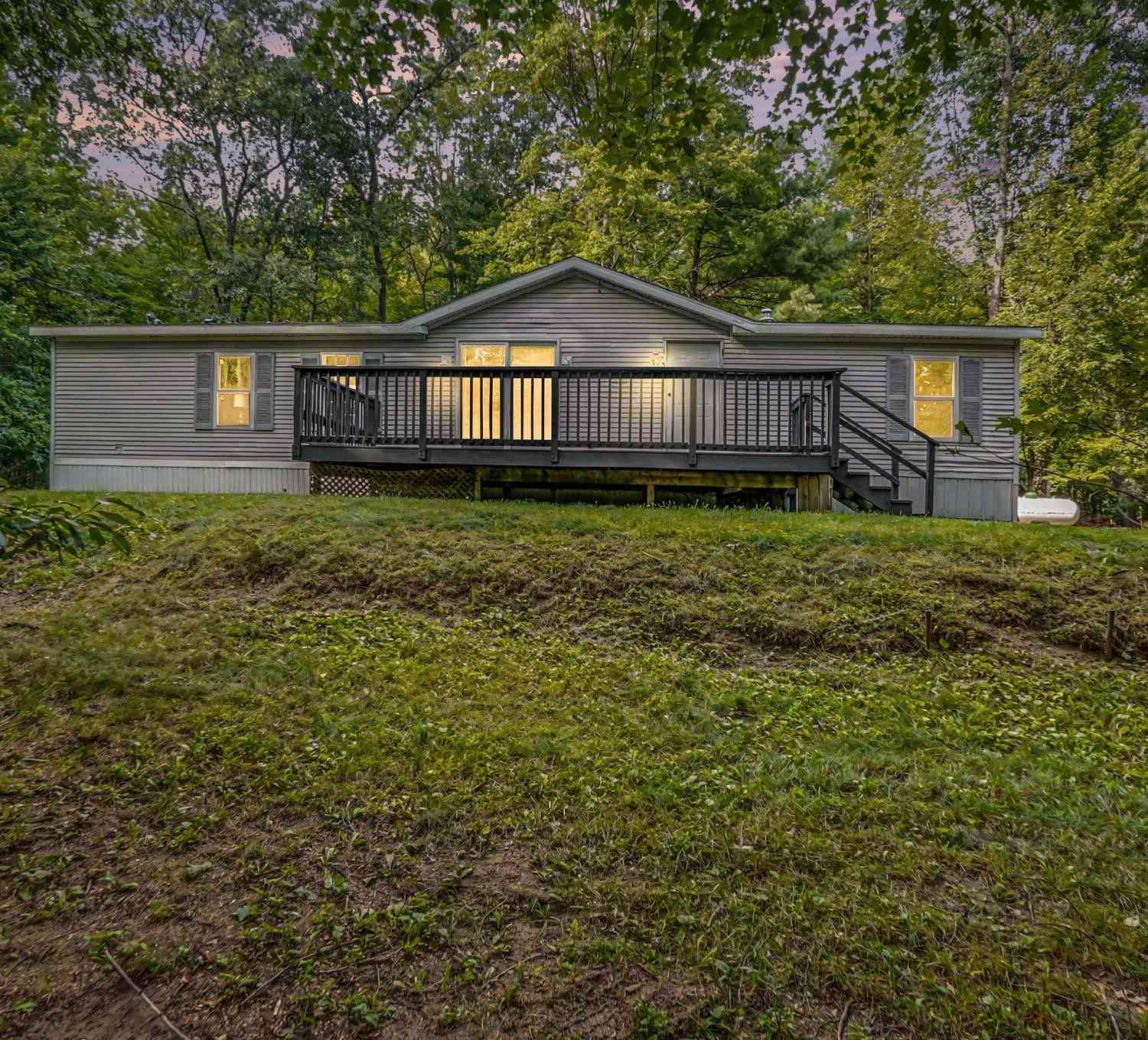 Mobile Home For Sale - 8253 E 62nd Street<br/> Newaygo, MI 49337
