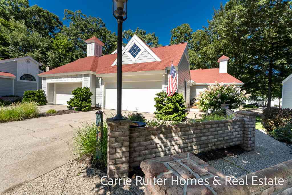 Condo For Sale - 16919 Landing Lane<br/> Ottawa County, Spring Lake, MI 49456