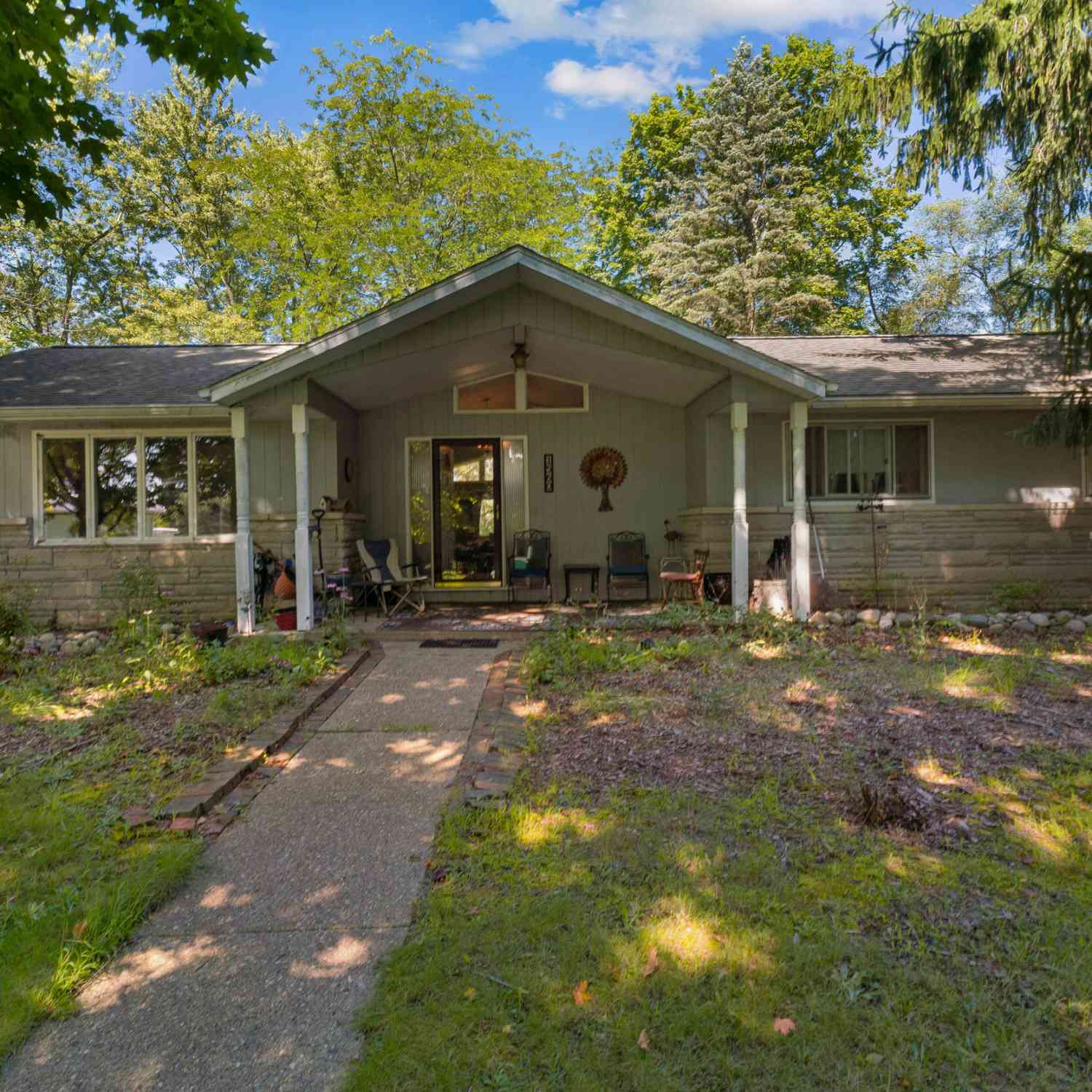 Homes For Sale - 1560 S Hillsdale Road<br/> Hillsdale, MI 49242